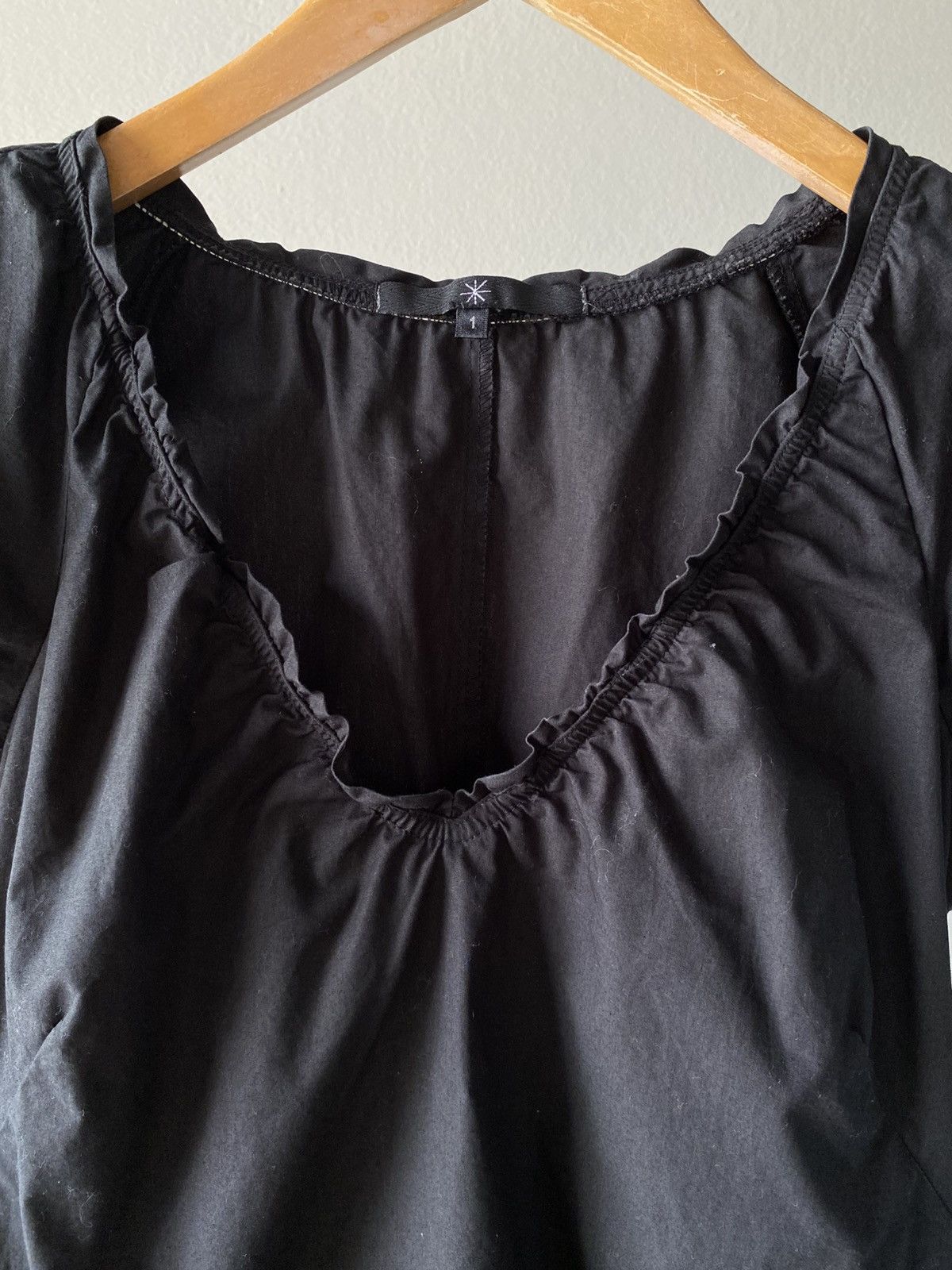 Isabel Marant * Isabel Marant Black Ruffled Puff-Sleeve Blouse. Size S / US 4 / IT 40 - 3 Thumbnail