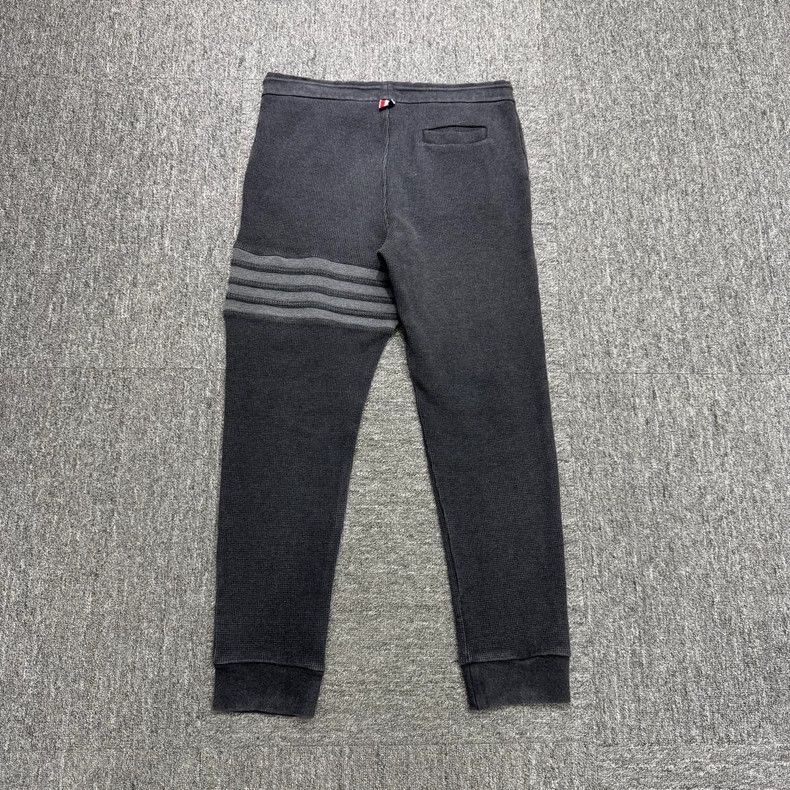 Thom Browne Thom Browne size3 Havvag patterned casual trousers Size US 27 - 5 Thumbnail