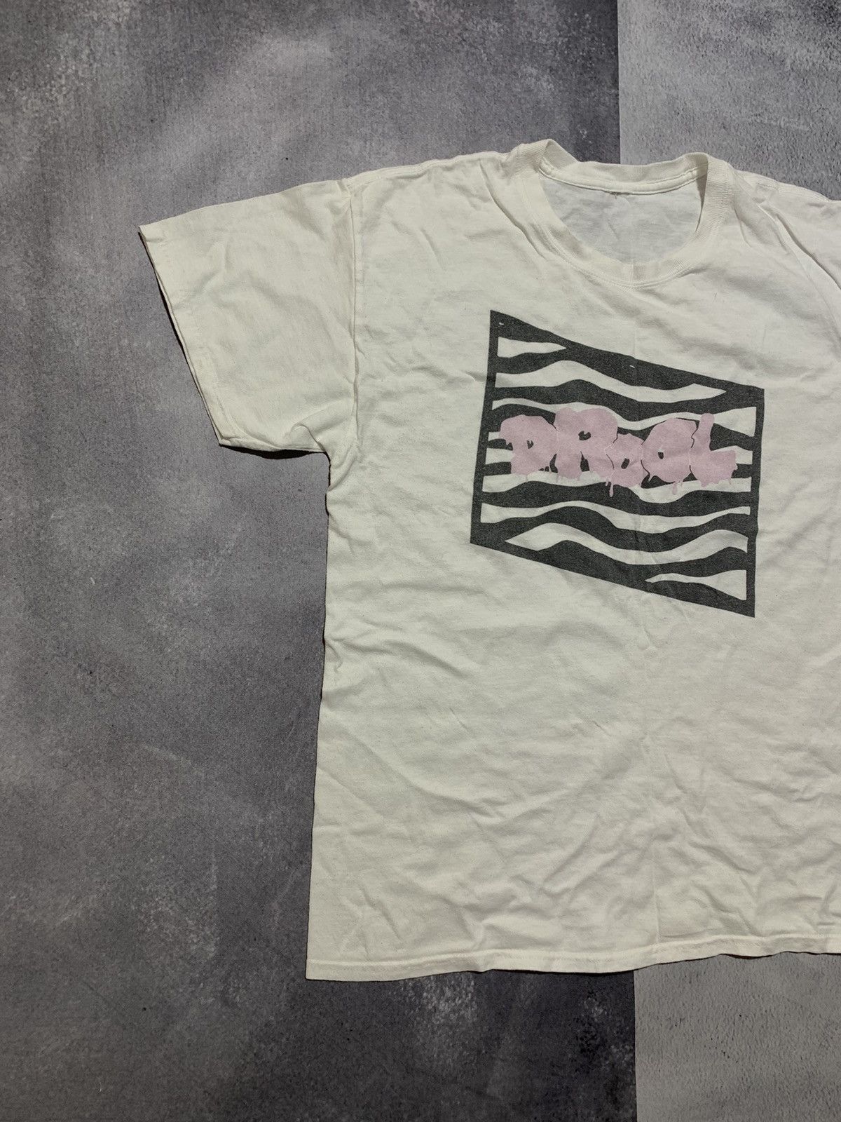 Band Tees Vintage Y2K Drool tee big logo streetwear size L Size US L / EU 52-54 / 3 - 2 Thumbnail