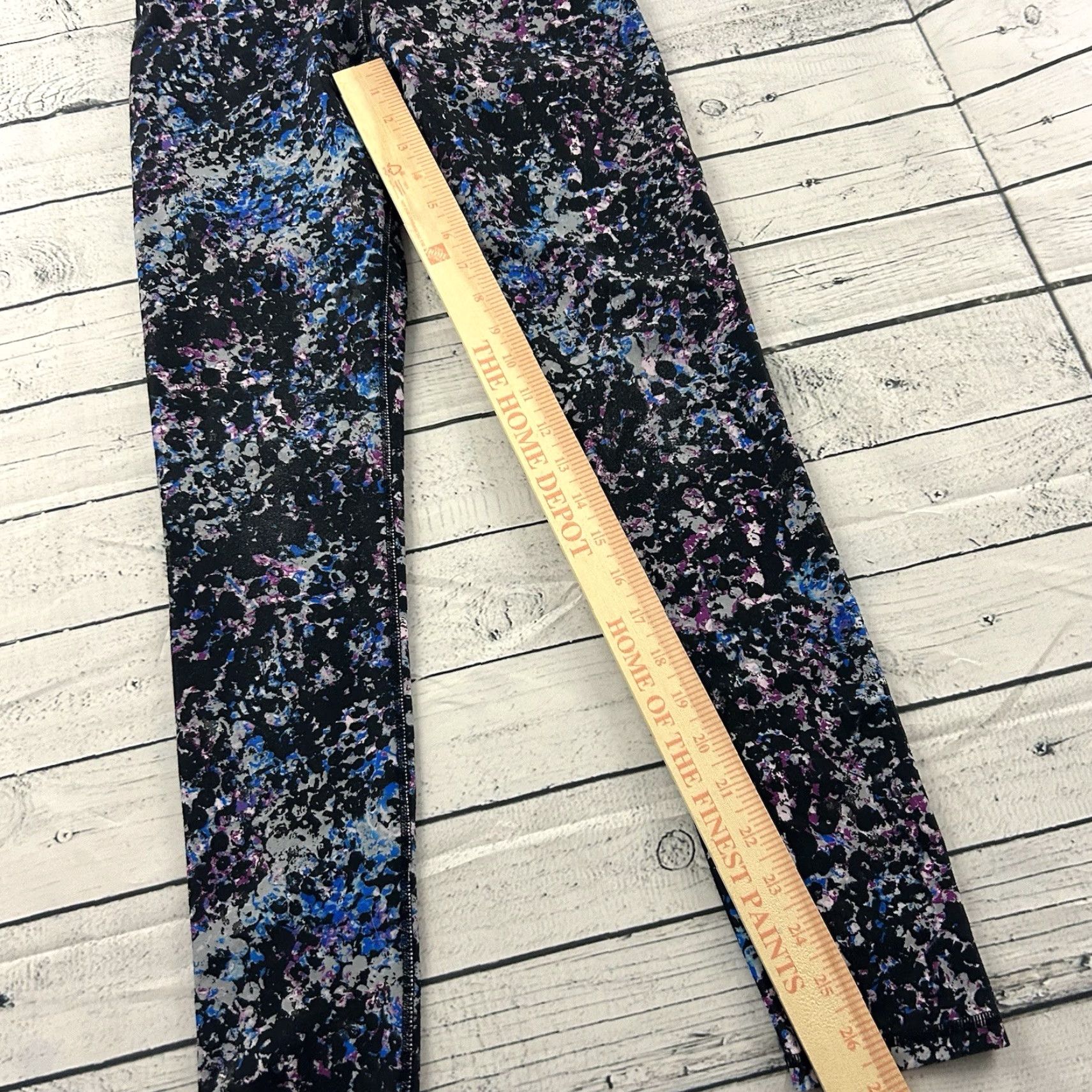 Fabletics Fabletics Leggings Women's Small Black Floral Athletic Yoga Compression Leg Made in USA? Size 28" / US 6 / IT 42 - 2 Thumbnail