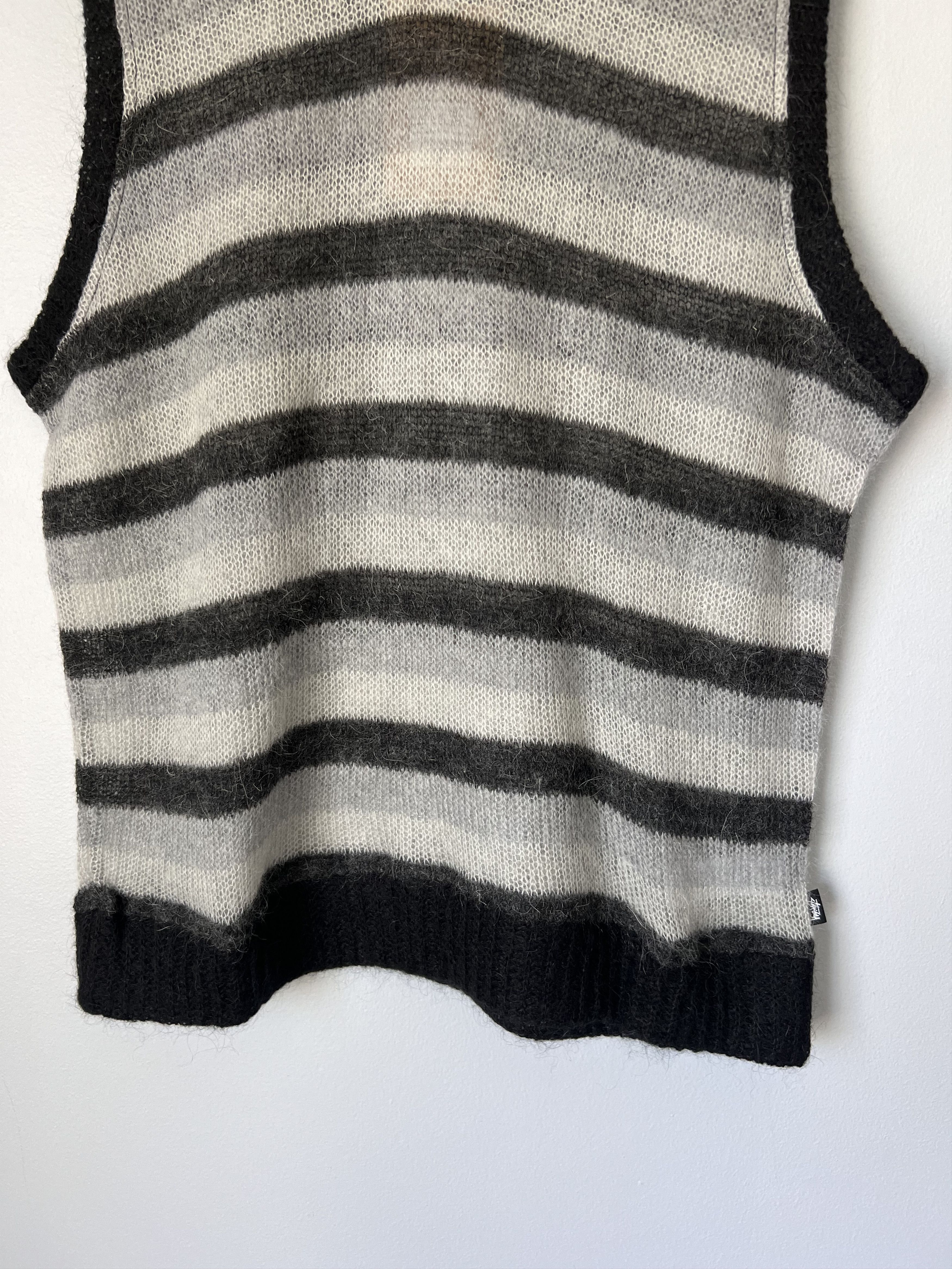 Stussy Stussy Striped Mohair Sweater Vest in Black Size US S / EU 44-46 / 1 - 3 Thumbnail
