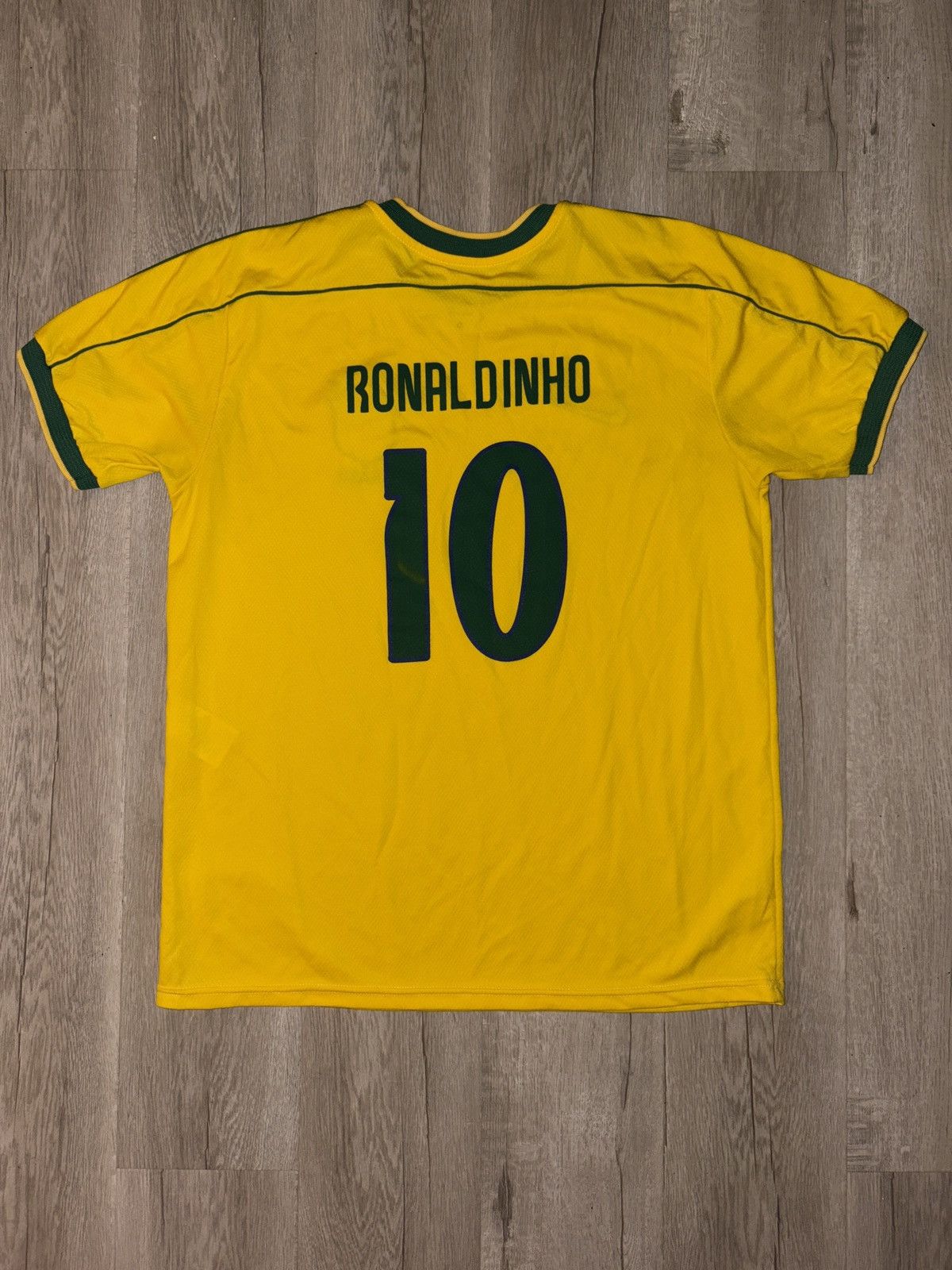 Nike Vintage Nike Brazil jersey (2002-era) South American release Size US L / EU 52-54 / 3 - 1 Thumbnail