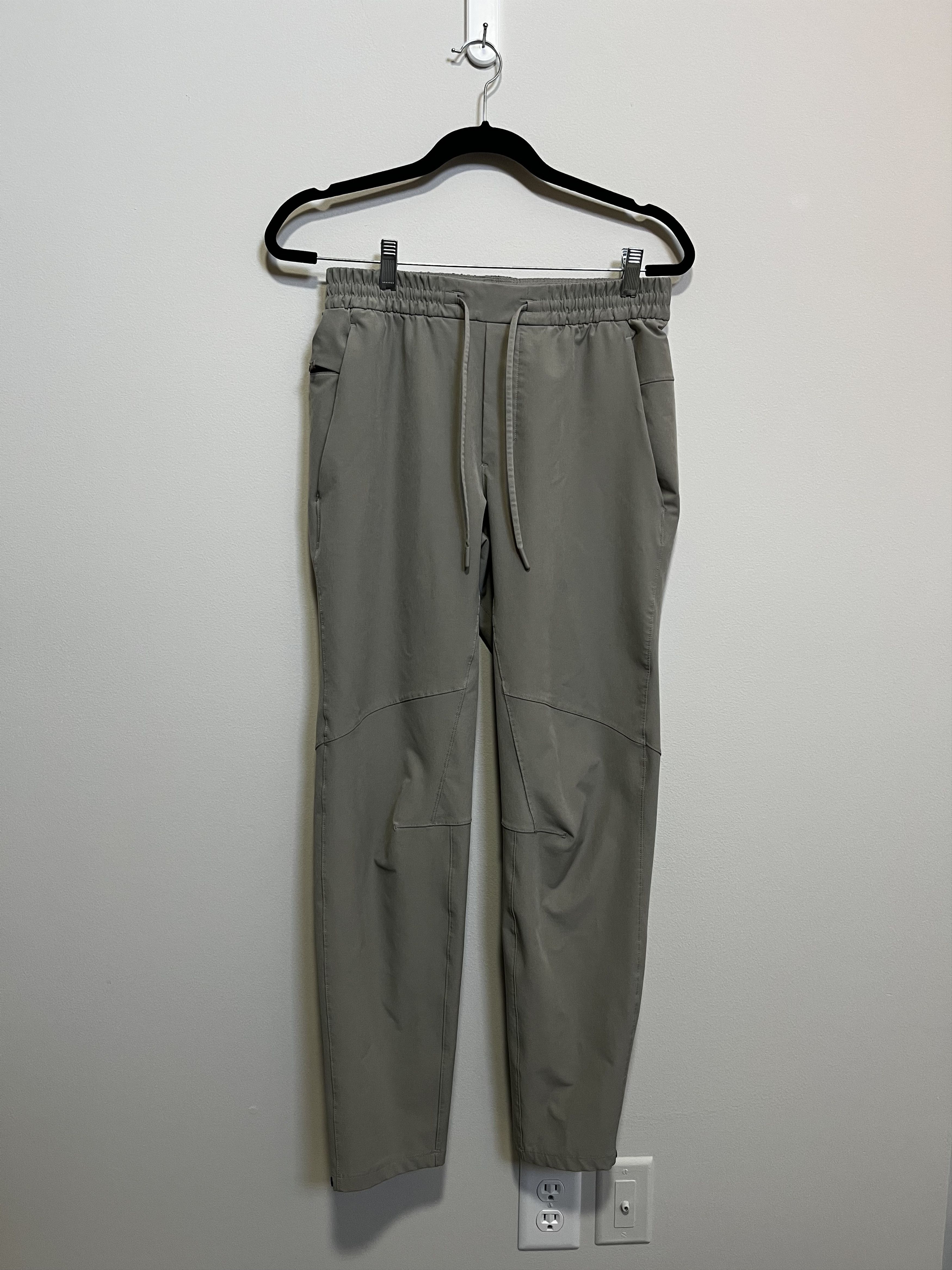 Lululemon Lululemon License to Train Joggers Size US 32 / EU 48 - 1 Thumbnail