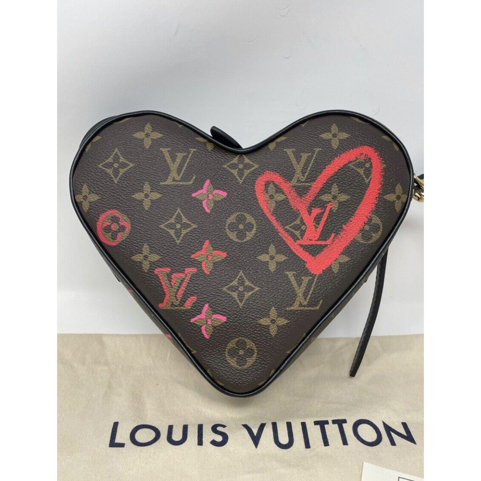 Louis Vuitton Louis Vuitton Sac Coeur Heart Bag 🦄 Monogram Fall in love Size ONE SIZE - 4 Thumbnail