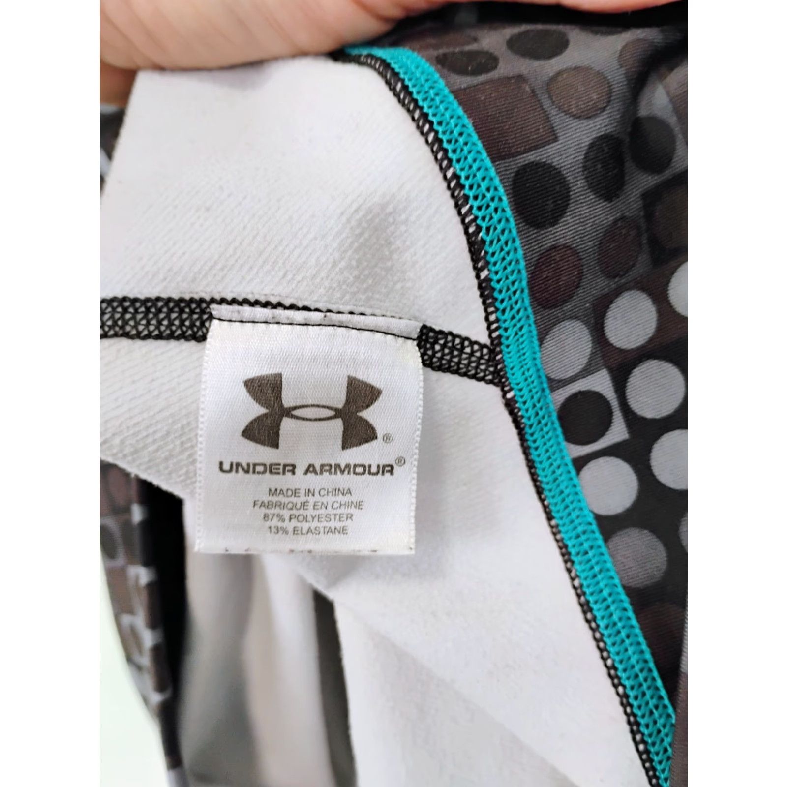 Under Armour Under Armour Cold Gear Shirt Long Sleeve Womens Medium Abstract Thumb Holes Size M / US 6-8 / IT 42-44 - 8 Thumbnail