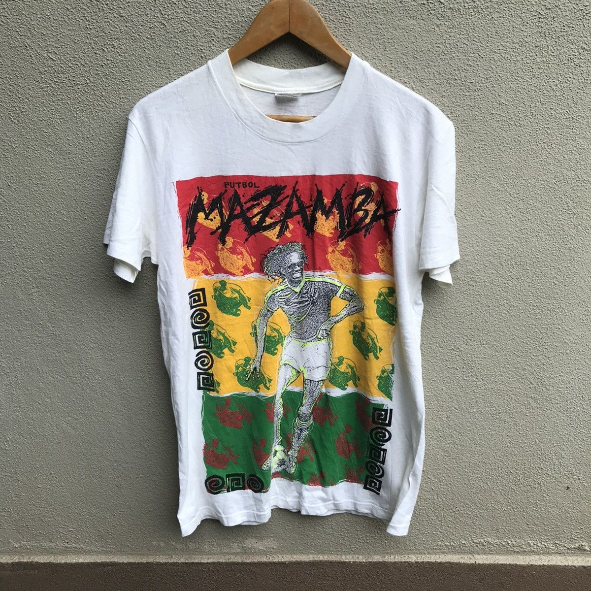 Vintage Vintage 80s MAZAMBA Cameroon football tee handprinted Size US M / EU 48-50 / 2 - 1 Thumbnail