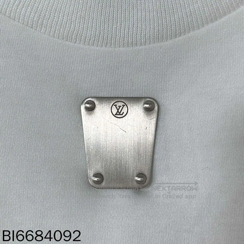 Louis Vuitton Louis Vuitton White Metal Nameplate Short. Size US M / EU 48-50 / 2 - 5 Thumbnail
