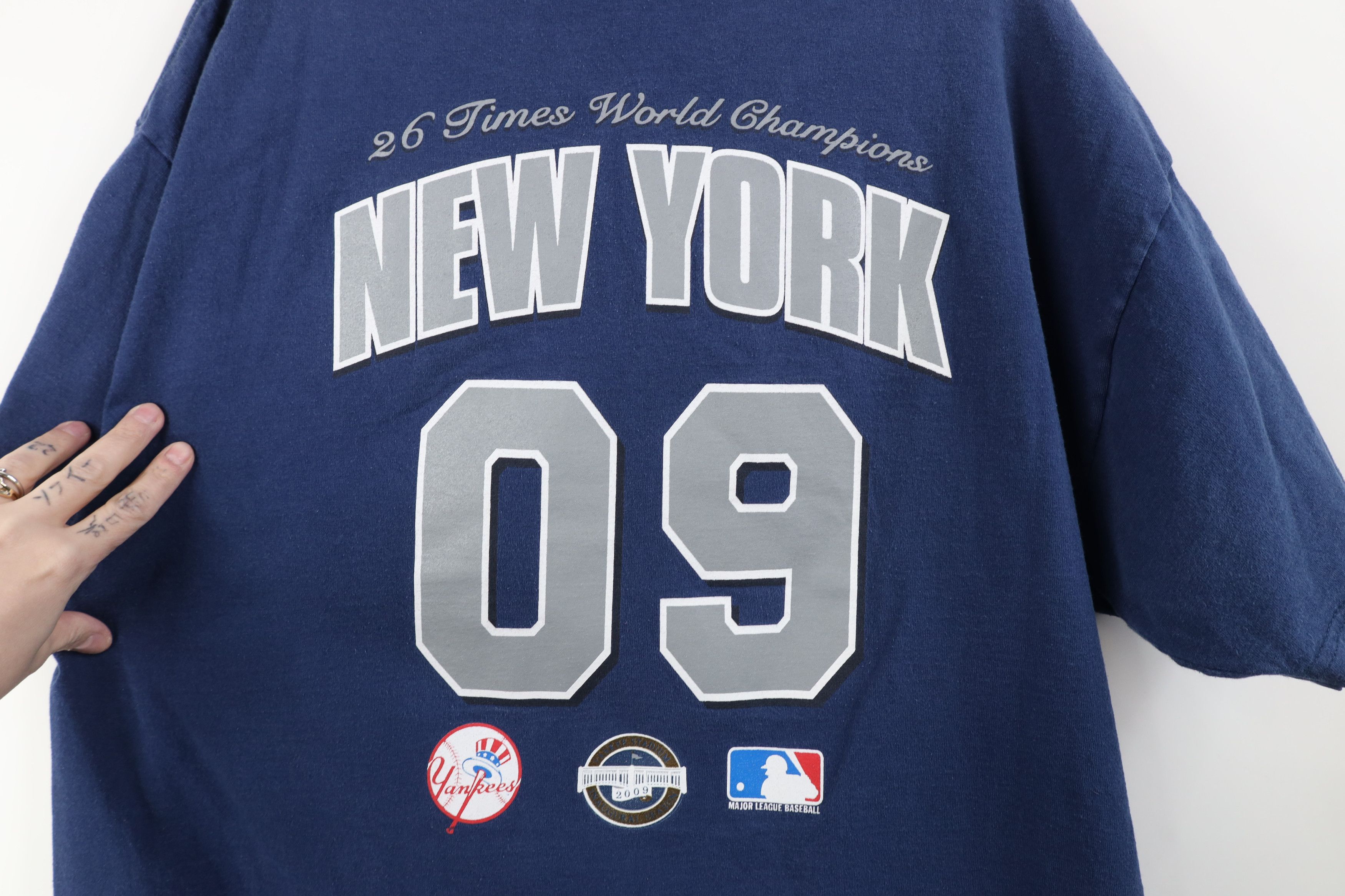 Vintage Vintage Y2K Season New York Yankees Baseball Stadium T-Shirt Size US XL / EU 56 / 4 - 12 Thumbnail