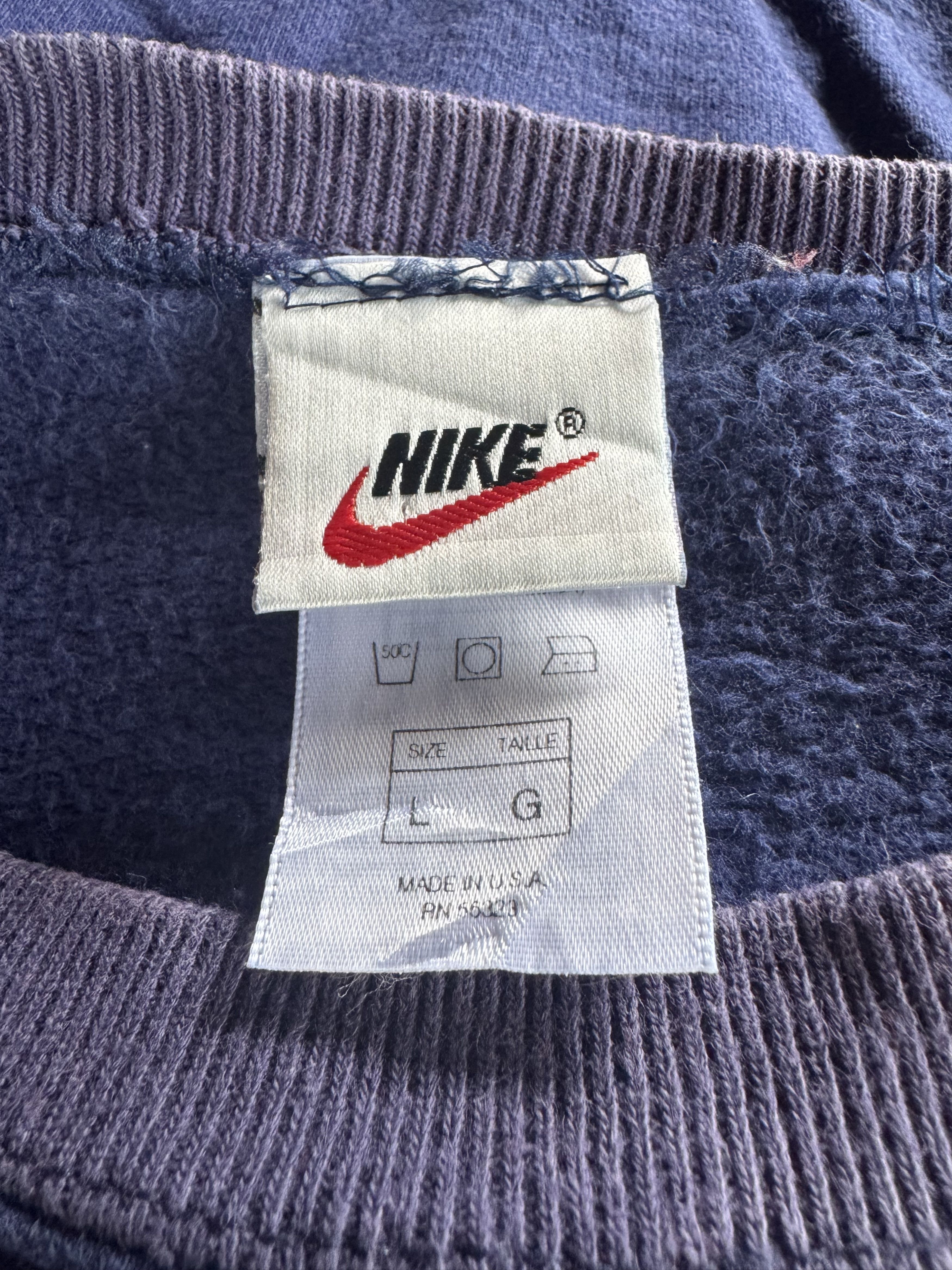 Nike Vintage Nike sweatshirt size L Size US L / EU 52-54 / 3 - 4 Thumbnail