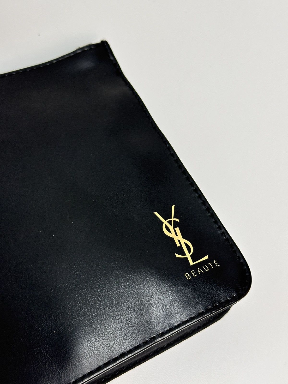 Yves Saint Laurent Yves Saint Laurent Black Leather Clutch Pouch 17x20cm Size ONE SIZE - 10 Thumbnail