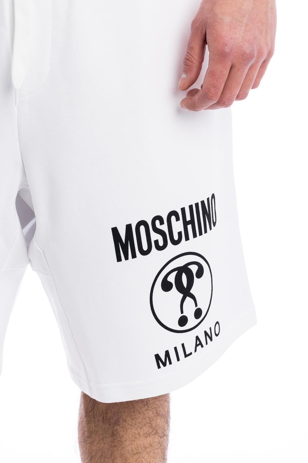 Moschino o1y0225 Logo Short in White Size US 34 / EU 50 - 3 Thumbnail