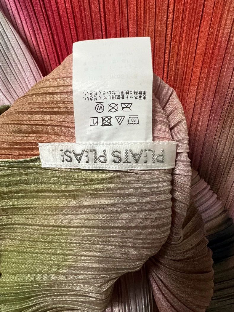 Issey Miyake Issey Miyake Pink and green color-blocked pleated top Size XS / US 0-2 / IT 36-38 - 5 Thumbnail