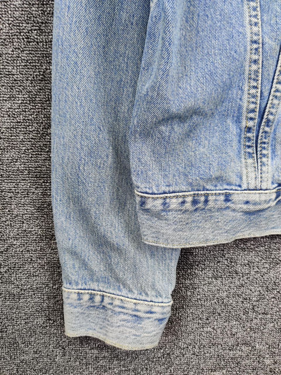 Levi's Vintage 90s Levi's Big E 71557 Denim Trucker Jacket Size US M / EU 48-50 / 2 - 4 Thumbnail