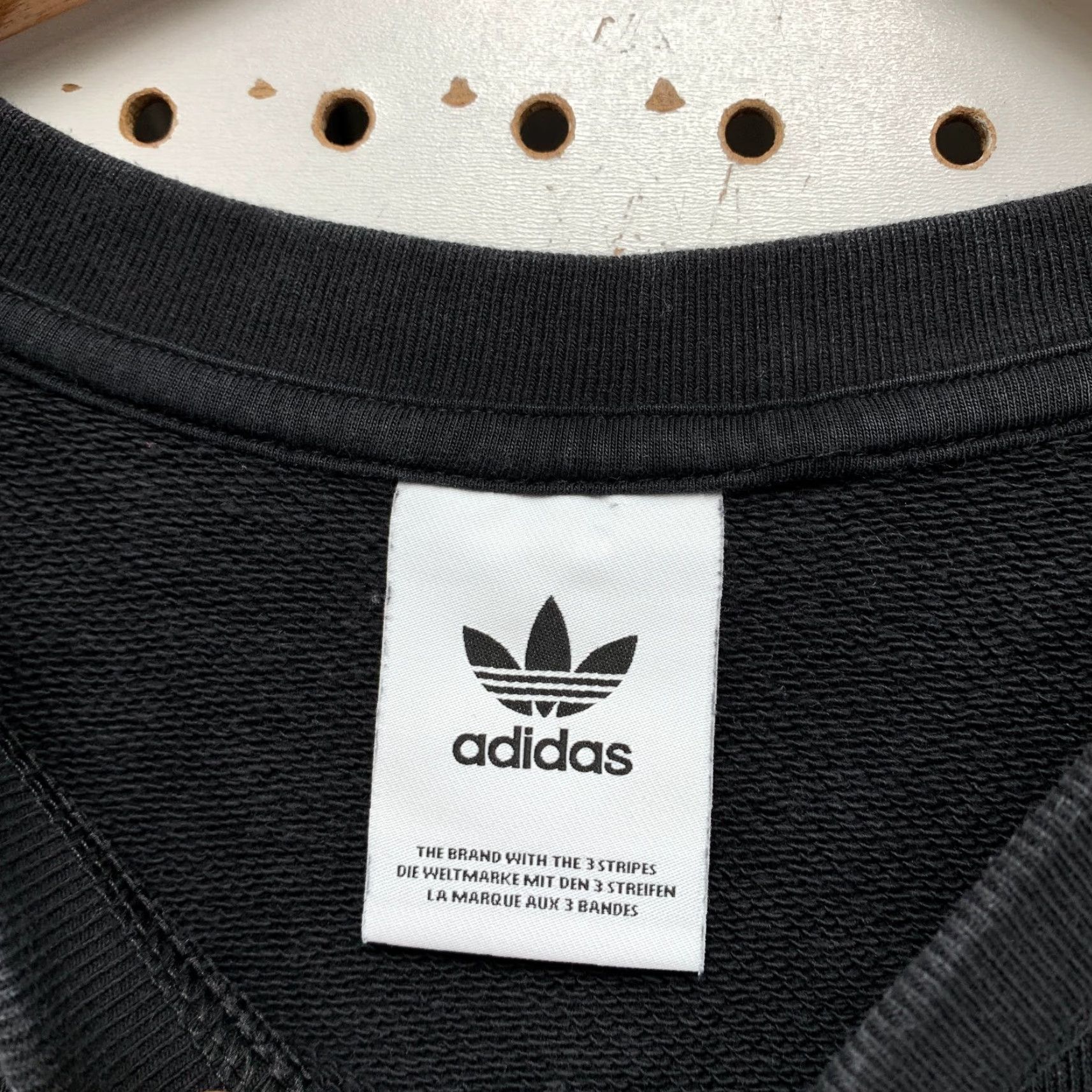 Adidas Adidas Sweatshirt Mens 2XL Black Camouflage Sleeves Hip Hop 26x30 Adult Regular Pullover Crew Neck Logo Spring Fall Winter Mens Size US XXL / EU 58 / 5 - 3 Thumbnail