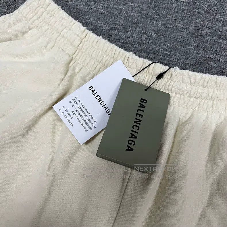 Balenciaga Balenciaga size M Double B buckle embroidered logo casual Size US 27 - 4 Thumbnail