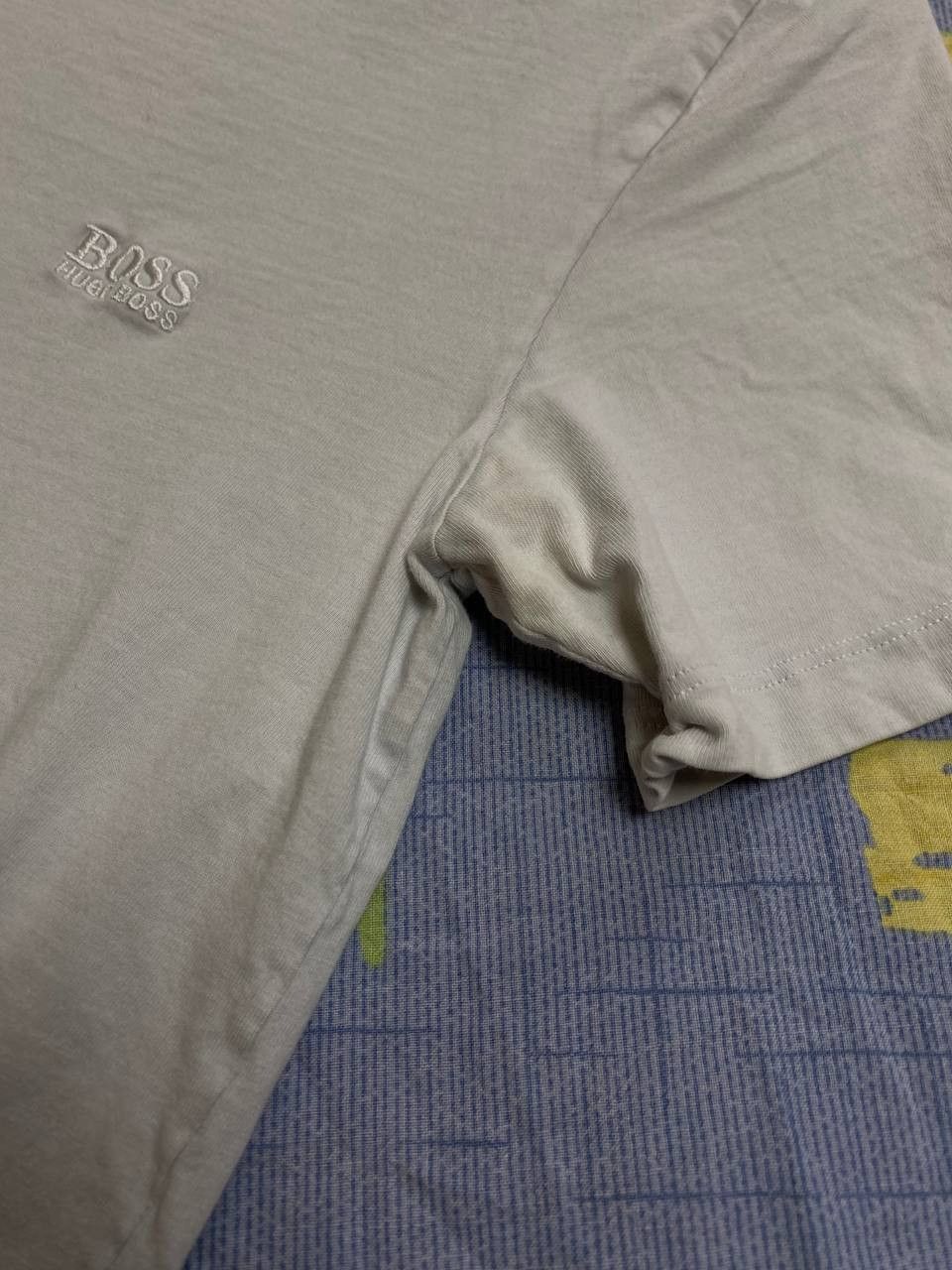 Hugo Boss Vintage Hugo Boss t shirt Size US S / EU 44-46 / 1 - 6 Thumbnail