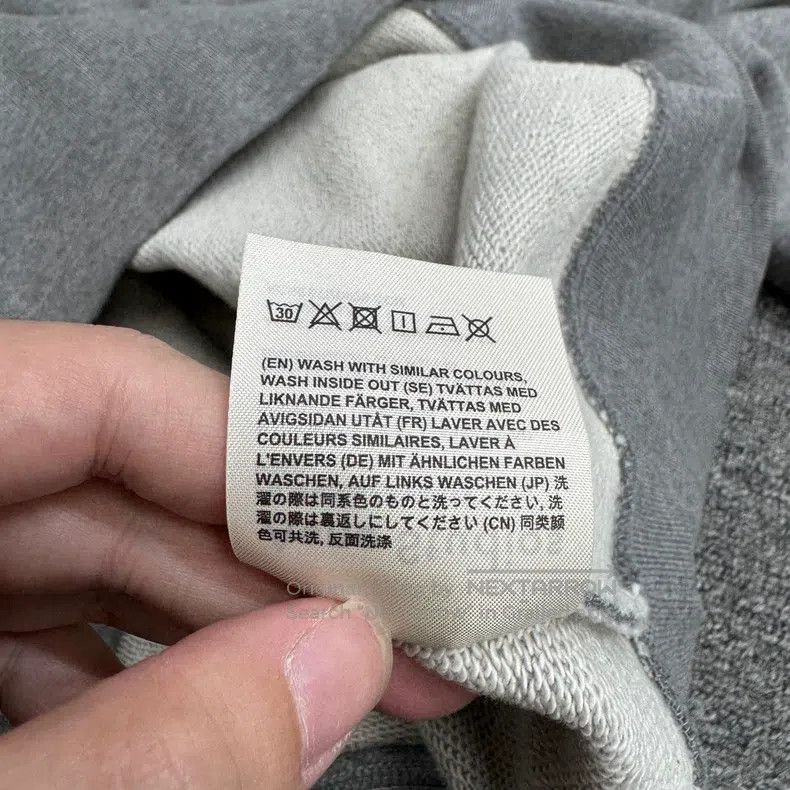 Acne Studios Acne Studios Letter Print Sweatshirt Size US M / EU 48-50 / 2 - 5 Thumbnail