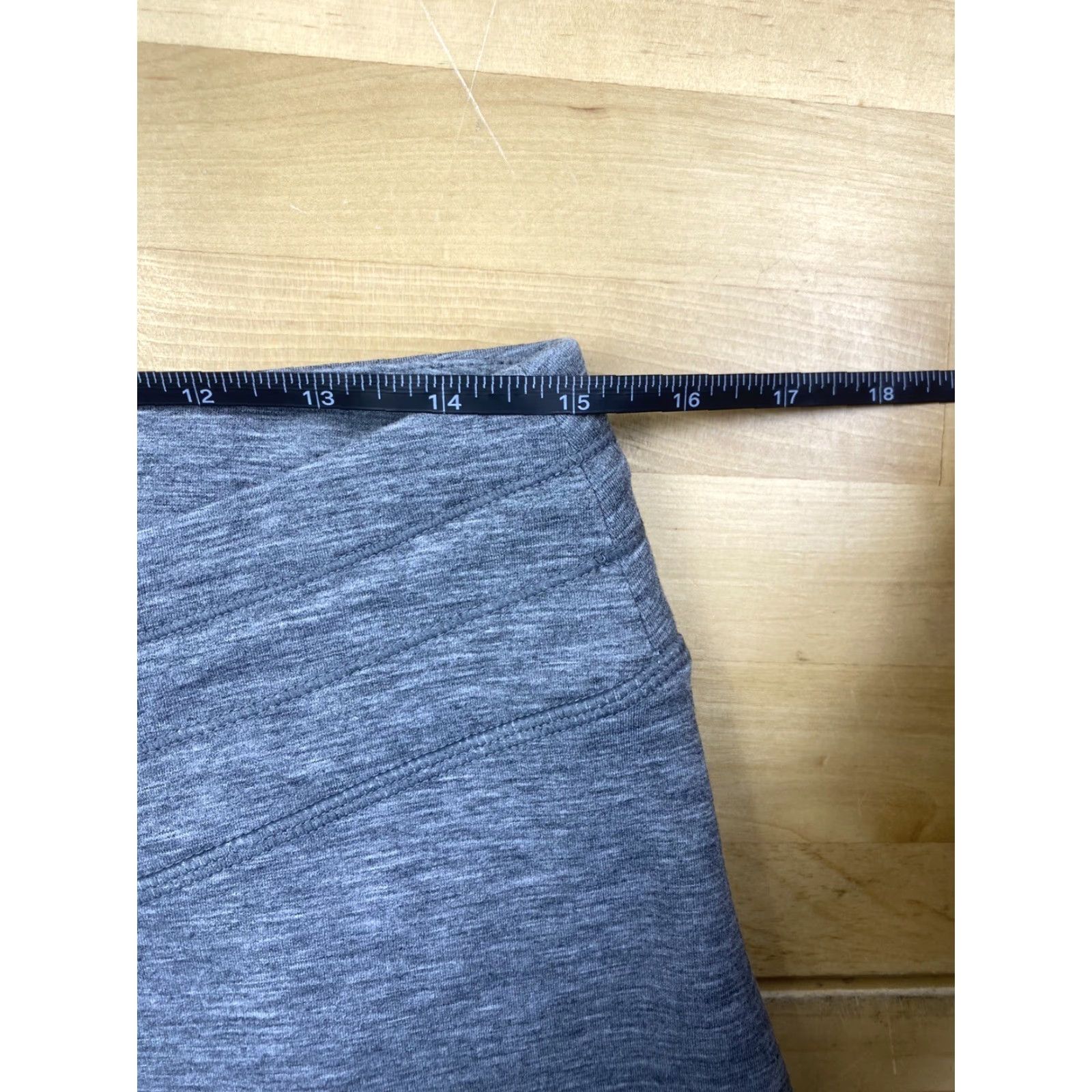 Athleta Athleta Womens Capri Joggers M Gray Activewear Yoga Casual Pants Regular Inseam 24 in Size 32" / US 10 / IT 46 - 4 Thumbnail