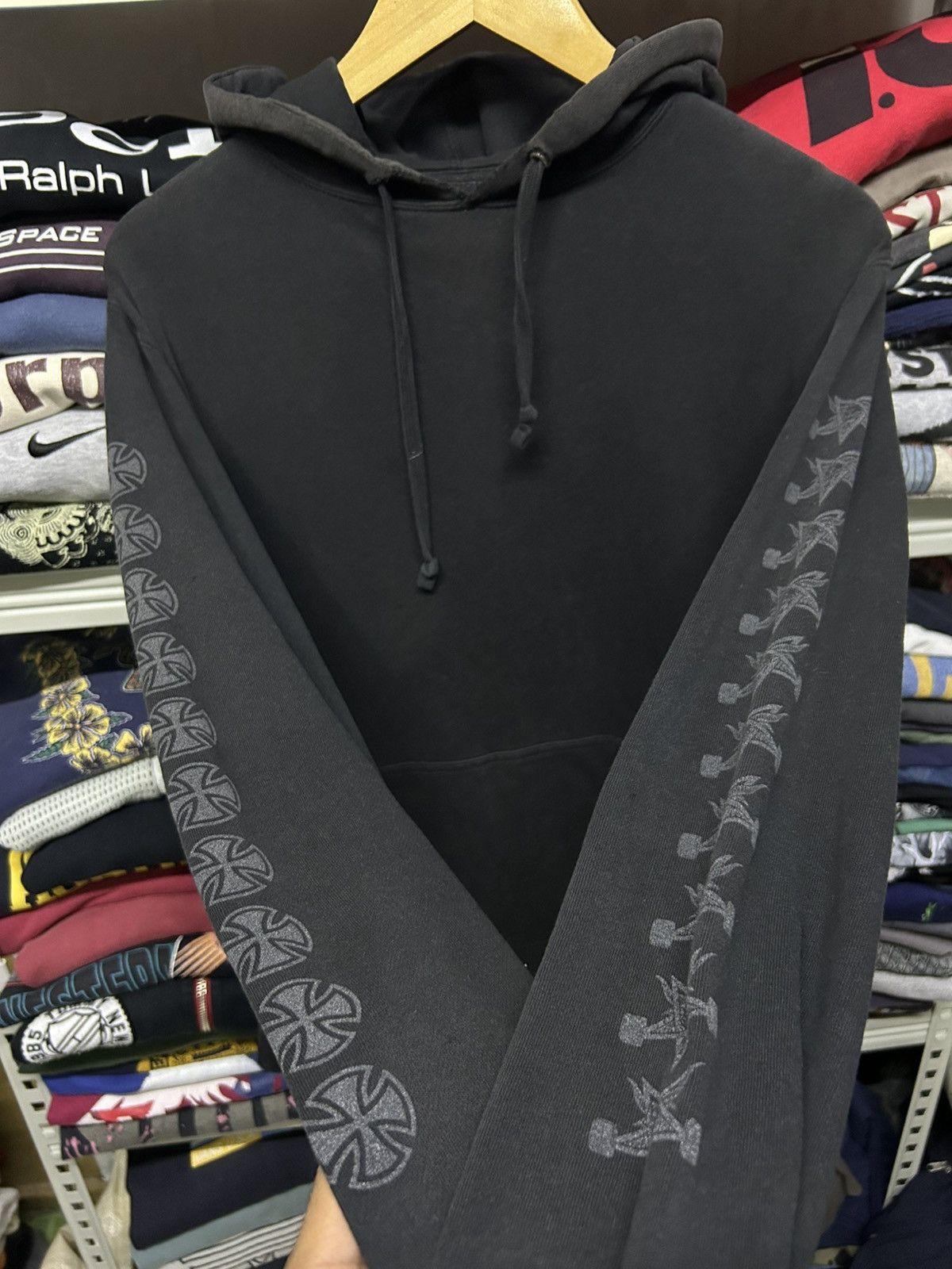 Independent Truck Co. Vintage thrashed independent truck hoodie Size US M / EU 48-50 / 2 - 3 Thumbnail