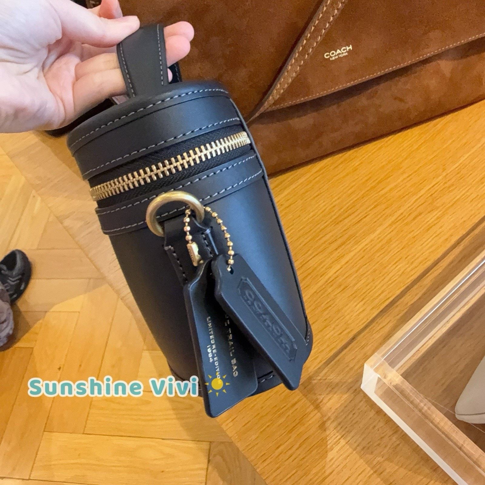 Coach NWT Coach Trail Bag CBG93 Glovetanned leather Brass/Black Size ONE SIZE - 3 Thumbnail