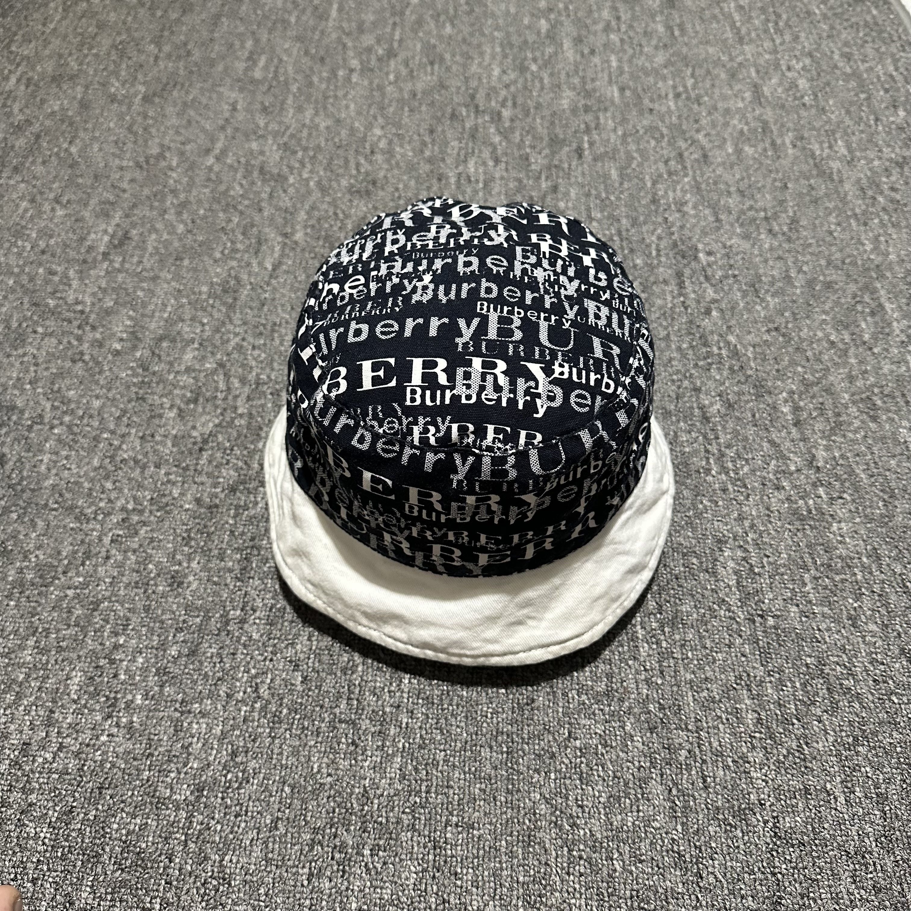 Burberry Burberry Reiversible Bucket Hats Size ONE SIZE - 2 Thumbnail