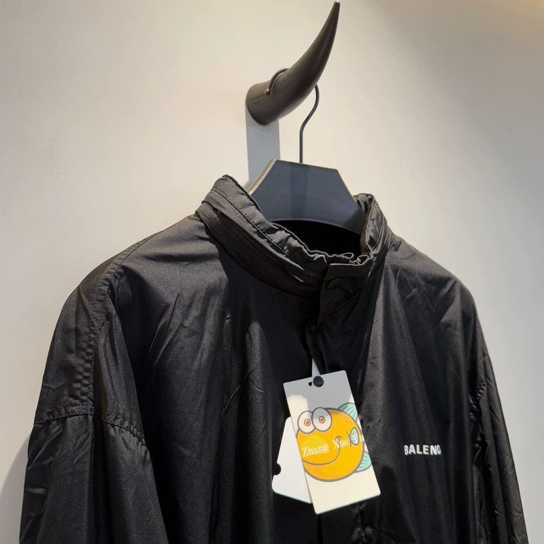 Balenciaga Balenciaga black zip Size US XS / EU 42 / 0 - 3 Thumbnail
