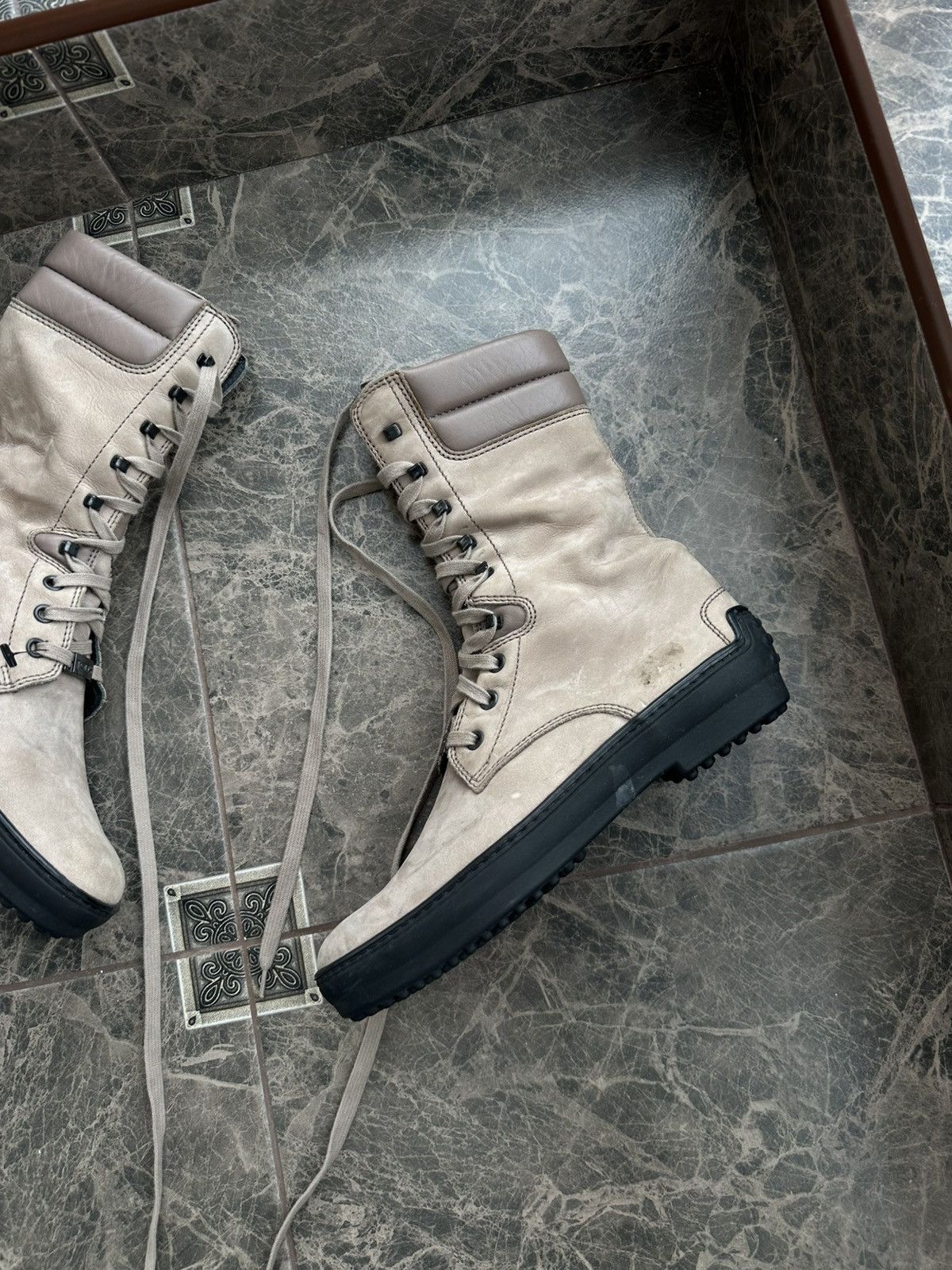 Tod's Tod’s Women’s Lace-Up Boots Beige Nubuck Leather Vibram Sole Size US 6.5 / IT 36.5 - 2 Thumbnail