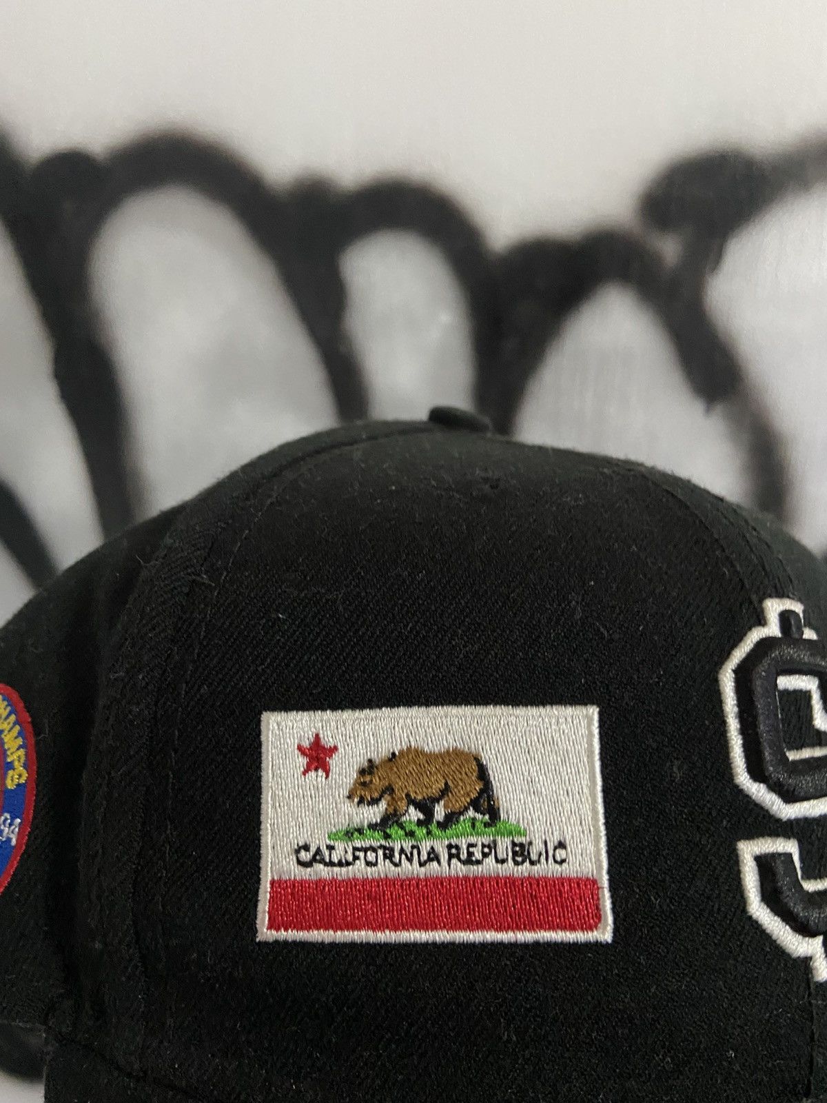 Supreme Supreme New Era GodFellas "Never Rat" 06' Size ONE SIZE - 5 Thumbnail