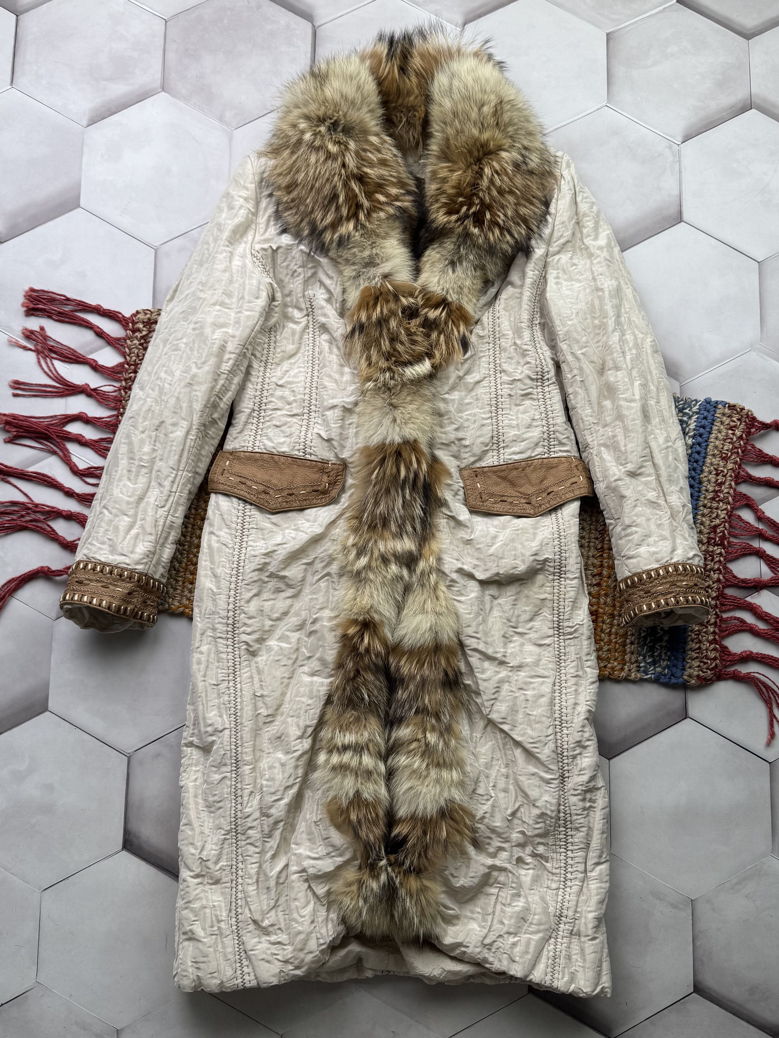 Japanese Brand Vintage Jacket With Real Fur Details (E4) Size M / US 6-8 / IT 42-44 - 1 Thumbnail