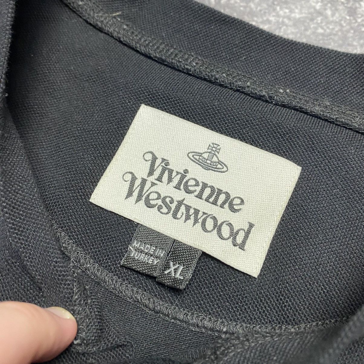 Vivienne Westwood Luxury Vivienne Westwood Small Logo Basic black tee Size US XL / EU 56 / 4 - 9 Thumbnail