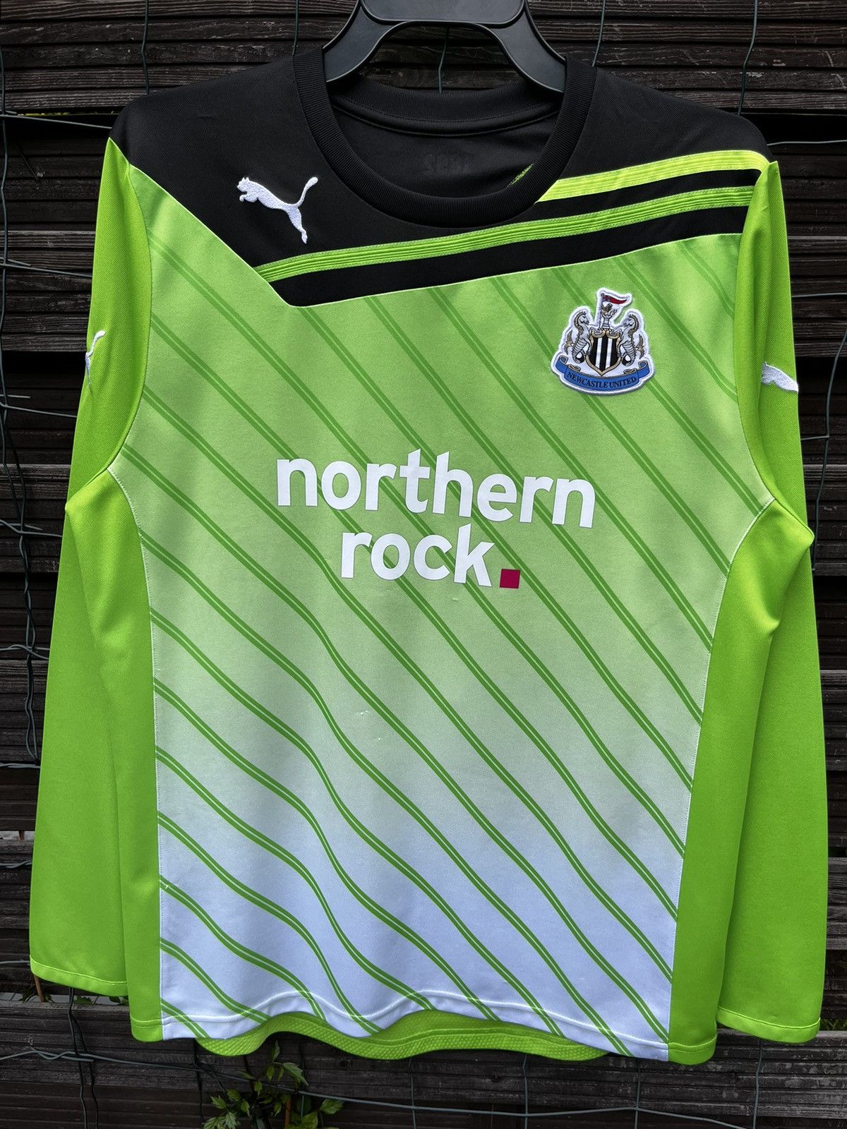 Puma × Vintage ⚽️ NEWCASTLE UNITED GOALKEEPER SOCCER JERSEY FOOTBALL SHIRT Size US L / EU 52-54 / 3 - 2 Thumbnail