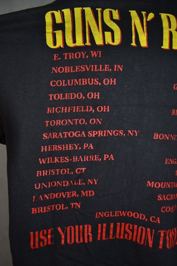 Band Tees Vintage 1991 Guns N' Roses Use Your Illusion t-shirt Size US M / EU 48-50 / 2 - 4 Thumbnail