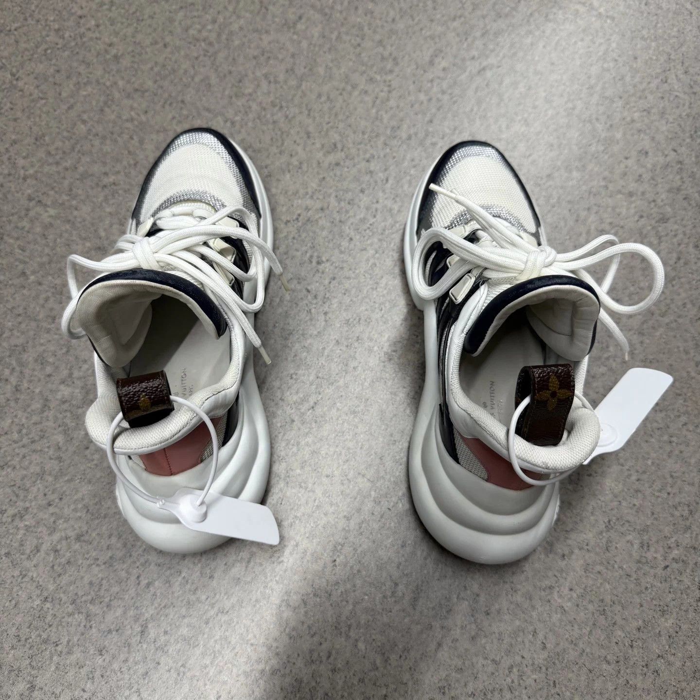 Louis Vuitton LV Archlight White Blue Pink Sneaker 36.5 Size US 6 / IT 36 - 8 Thumbnail