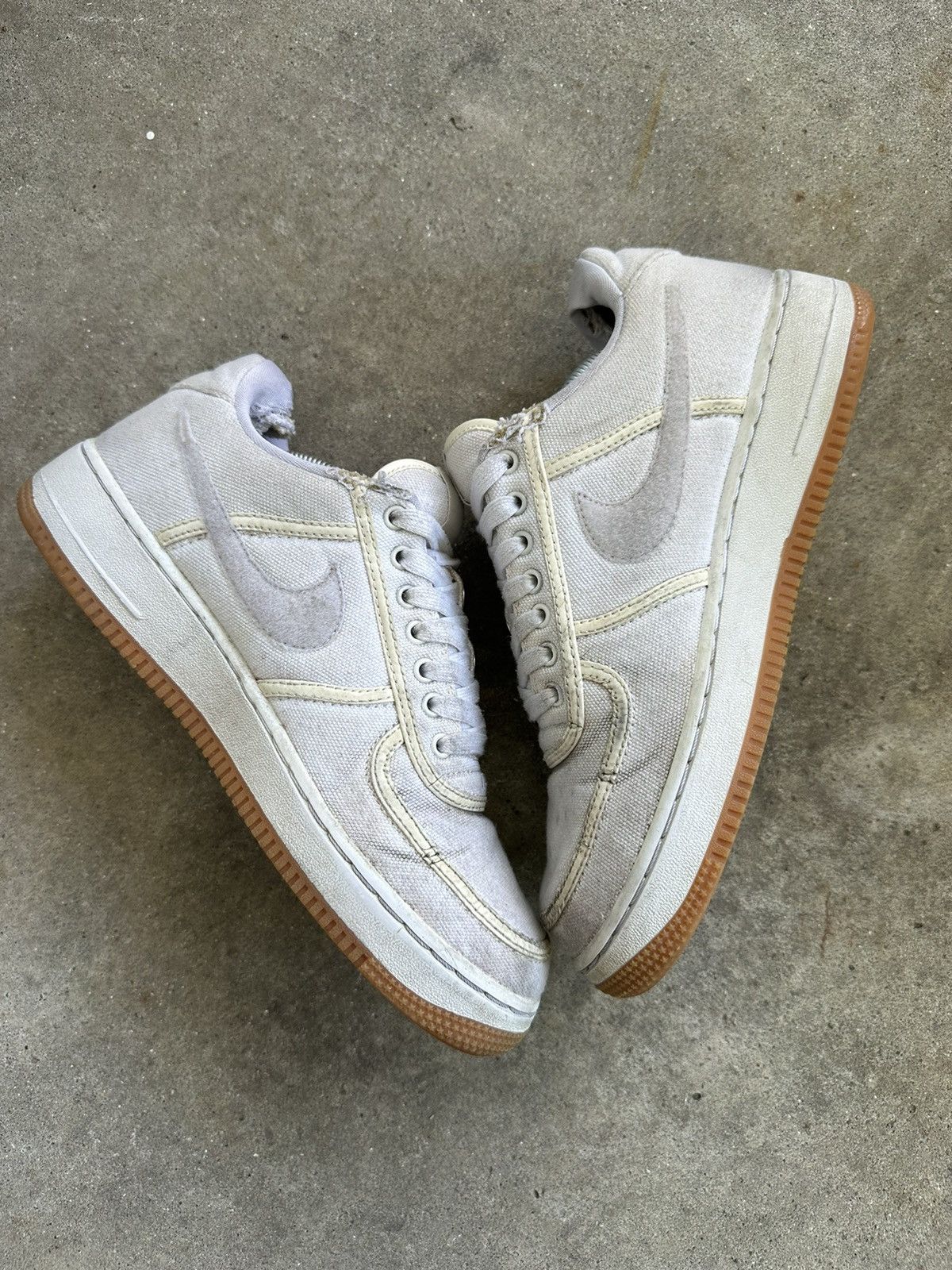 Nike × Travis Scott Travis Scott Nike Air Force 1 size 8.5 Size US 8.5 / EU 41-42 - 2 Thumbnail
