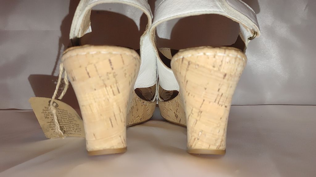 Born Born Jenni Leather Cork Platform Sandals Size 9M NWT Size US 9 / IT 39 - 8 Thumbnail