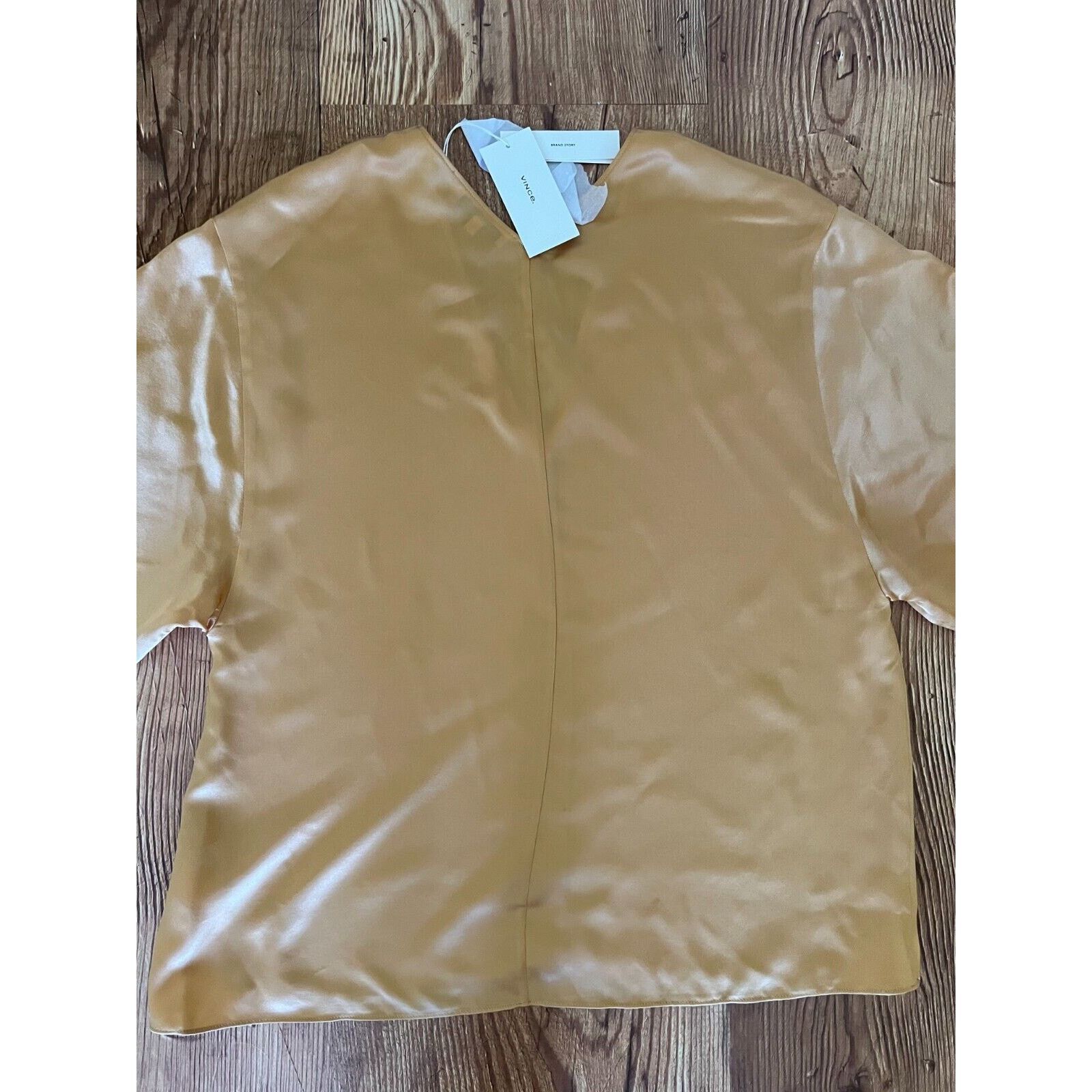 Vince Vince Double V-neck 1/2-sleeve Satin Blouse In Gold Size S Size S / US 4 / IT 40 - 2 Thumbnail