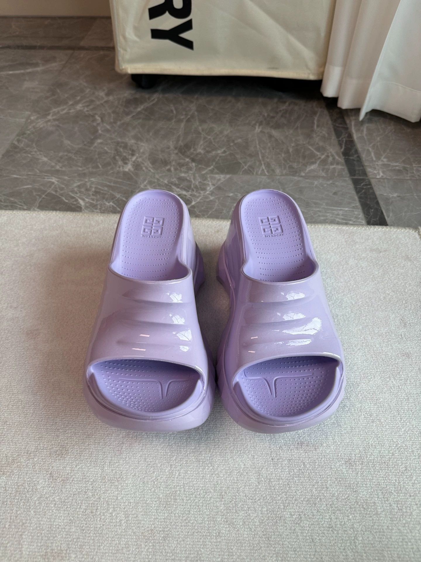 Givenchy Givenchy Marshmallow 10cm lilac mules 35-40 Size US 5.5 / IT 35.5 - 2 Thumbnail