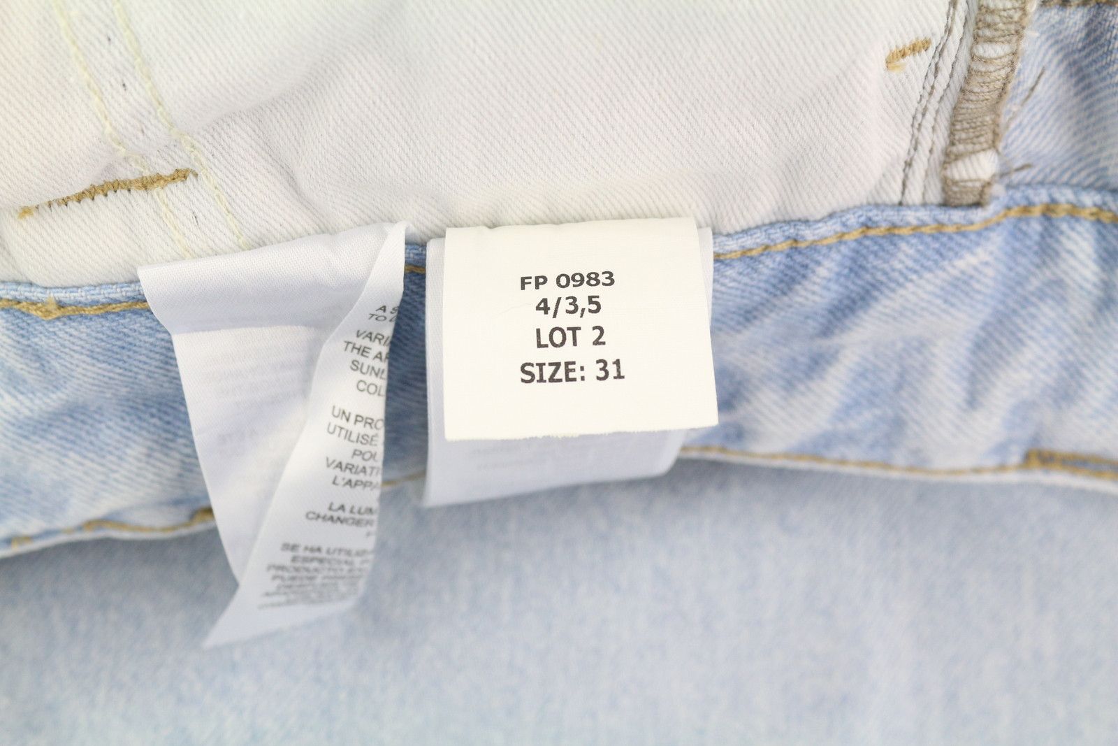 Calvin Klein 90S LOOSE W31 Light Blue Washed Pleated Zip Denim 85301 Size US 31 - 12 Thumbnail