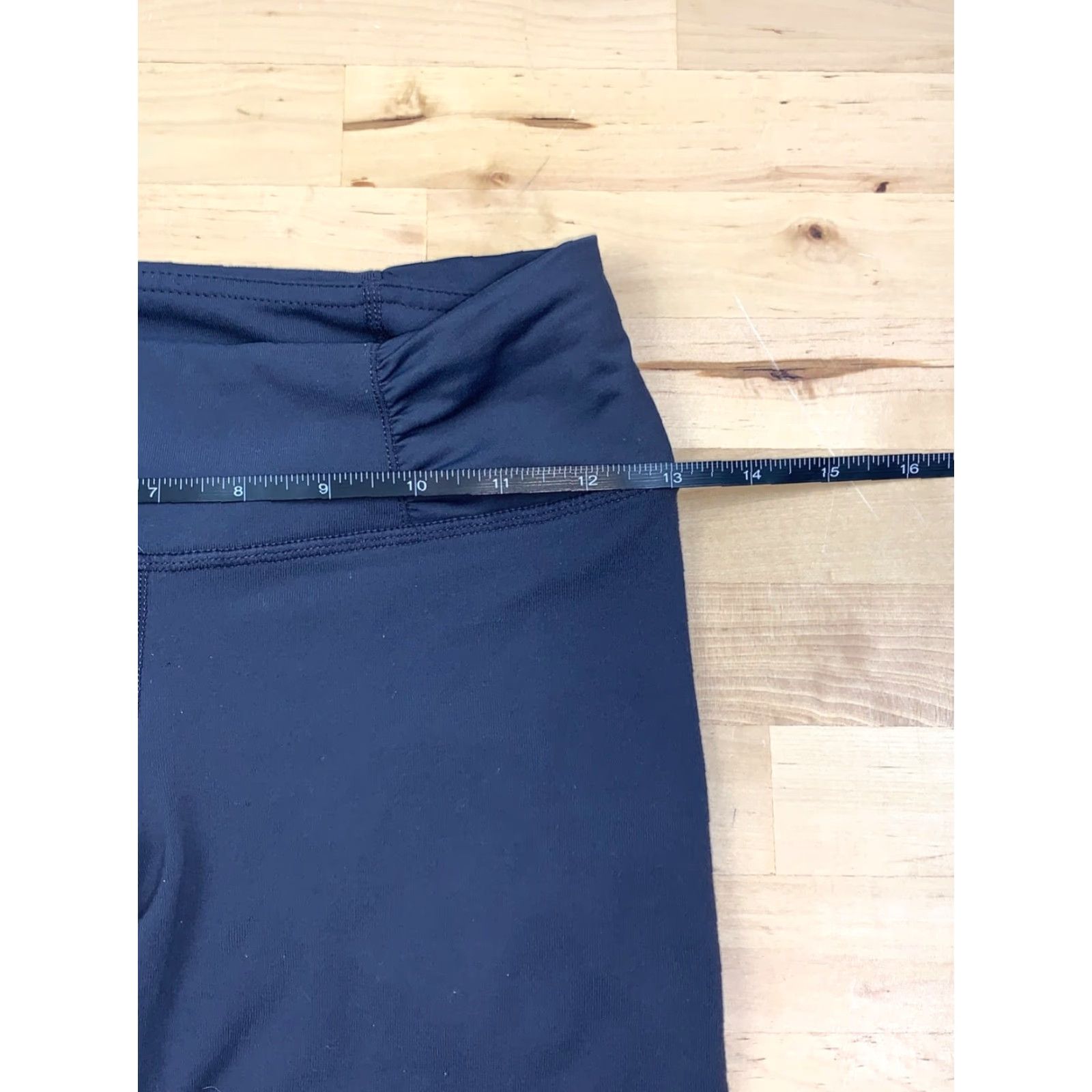 Lululemon Lululemon Leggings Black Herringbone Size 4 Activewear Yoga Women's Ankle Leggings Size 27" / US 4 / IT 40 - 5 Thumbnail