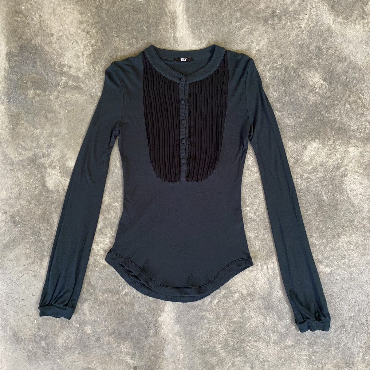 2000’s Sly Gothic Pleats Half Button Longsleeve Shirt