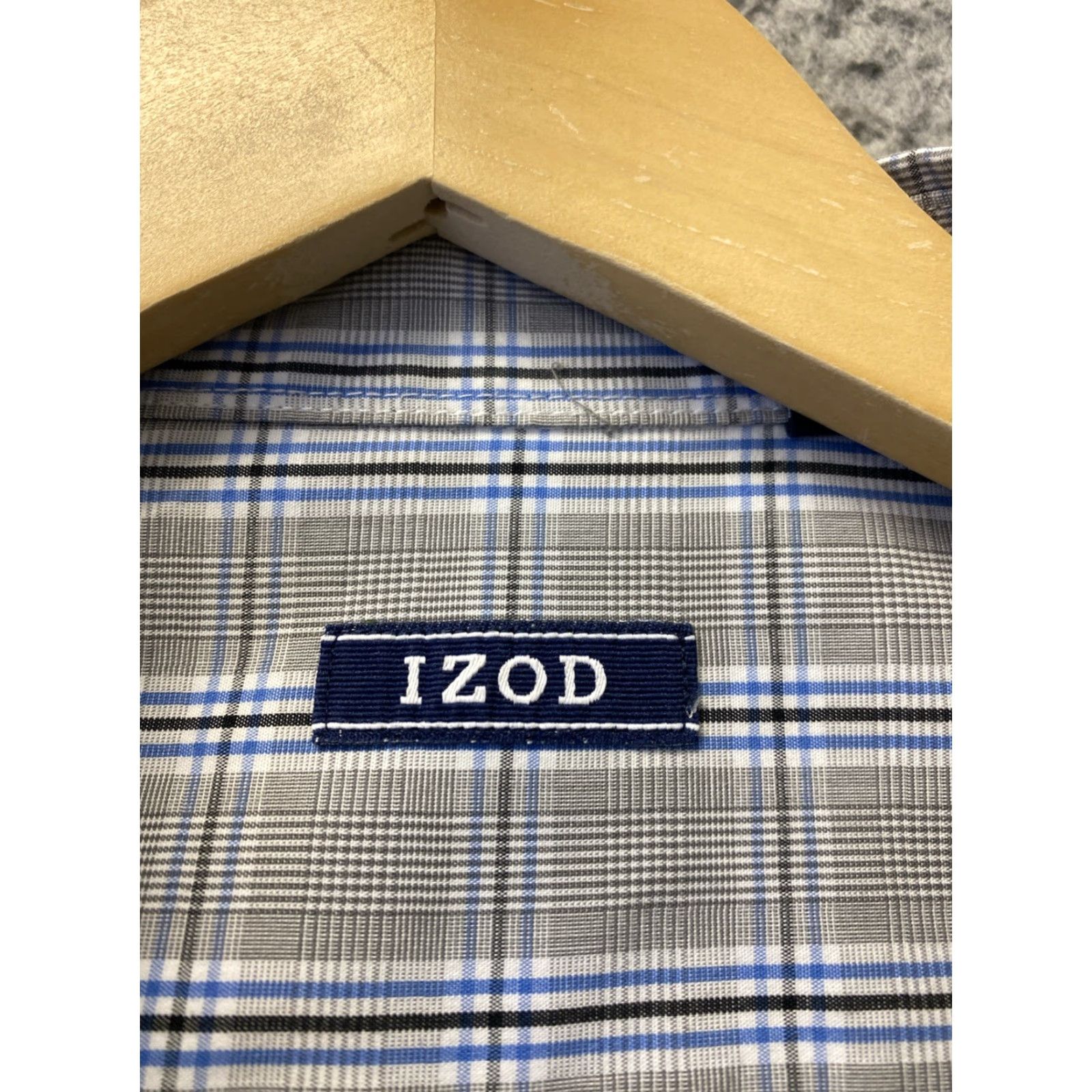 Izod IZOD Button-Up Shirt Men L Gray Plaid Casual Classic 162-11 Size US L / EU 52-54 / 3 - 3 Thumbnail