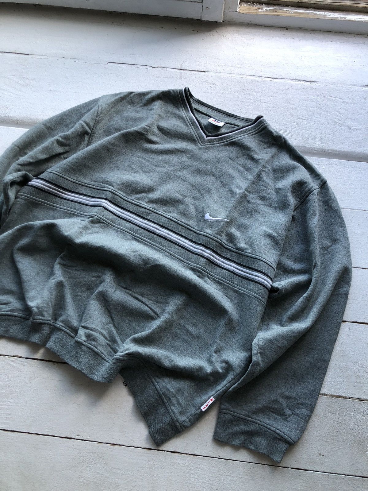 Nike Nike vintage 00s Big logo Sweatshirt Size US L / EU 52-54 / 3 - 2 Thumbnail