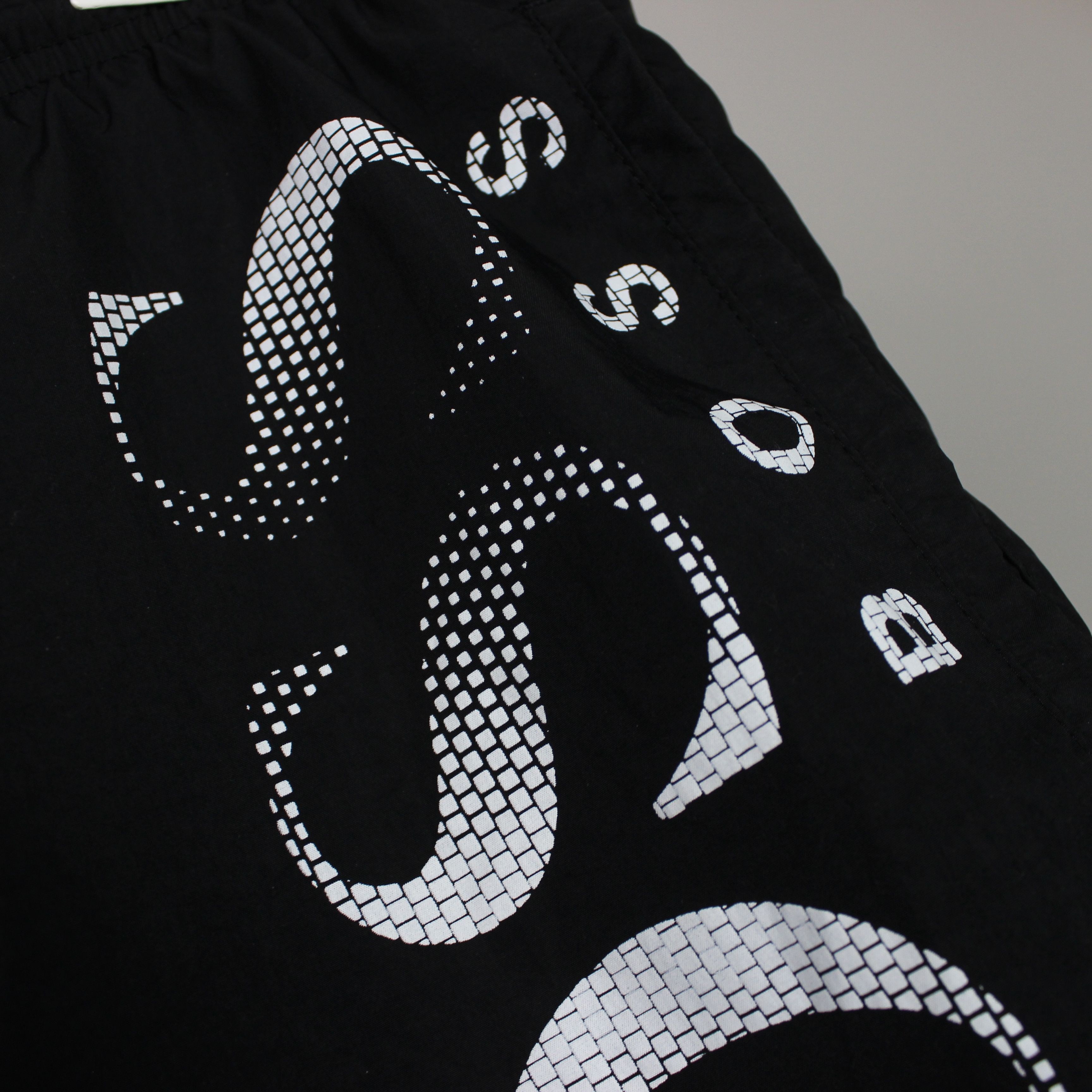 Hugo Boss Hugo Boss swimwear big logo shorts XL black Size US 36 / EU 52 - 7 Thumbnail