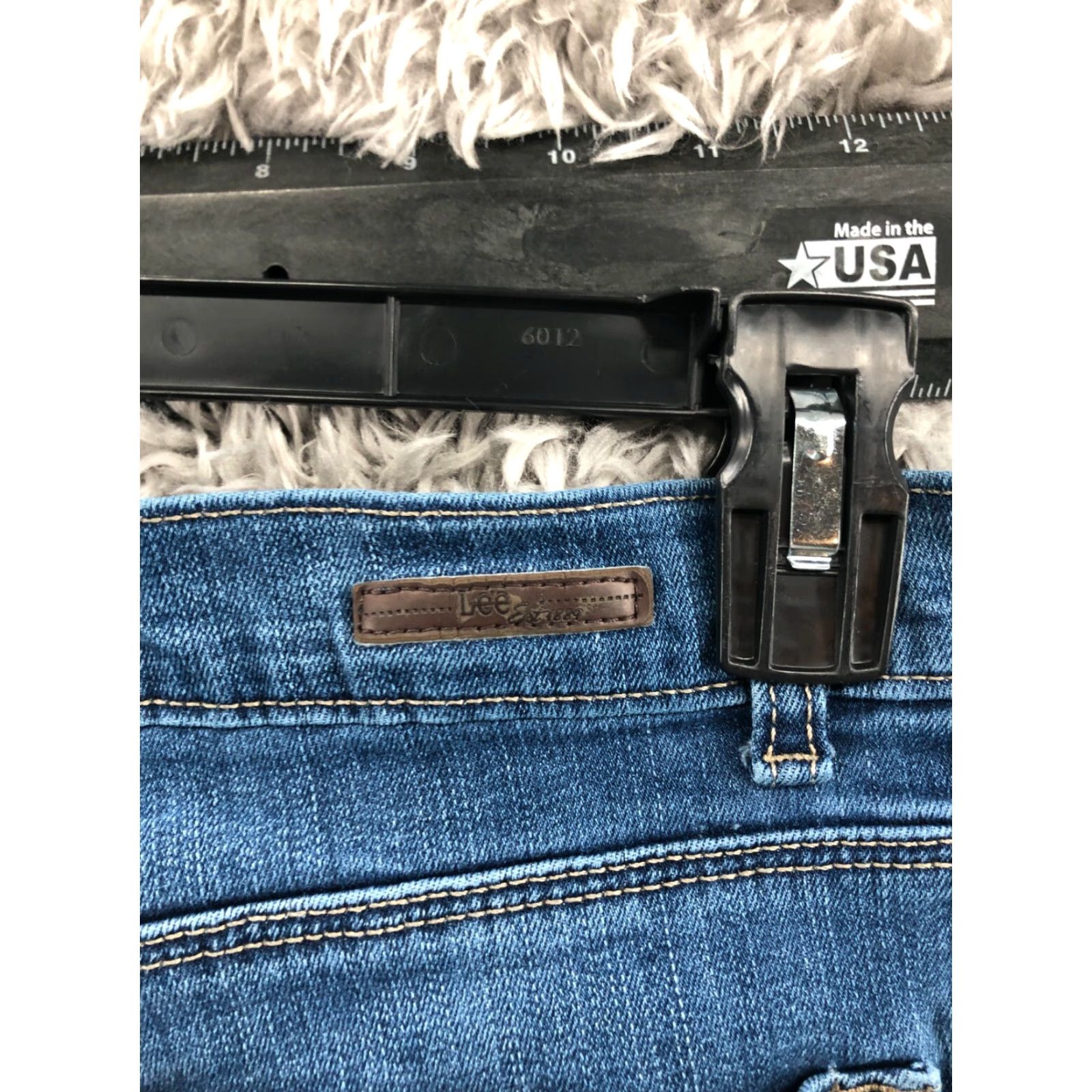 Lee Lee Classic Fit Jeans Size 8 Womens Regular Waist 29 Blue Medium Denim 5-Pocket Straight Vintage No N/A Size 30" / US 8 / IT 44 - 6 Thumbnail