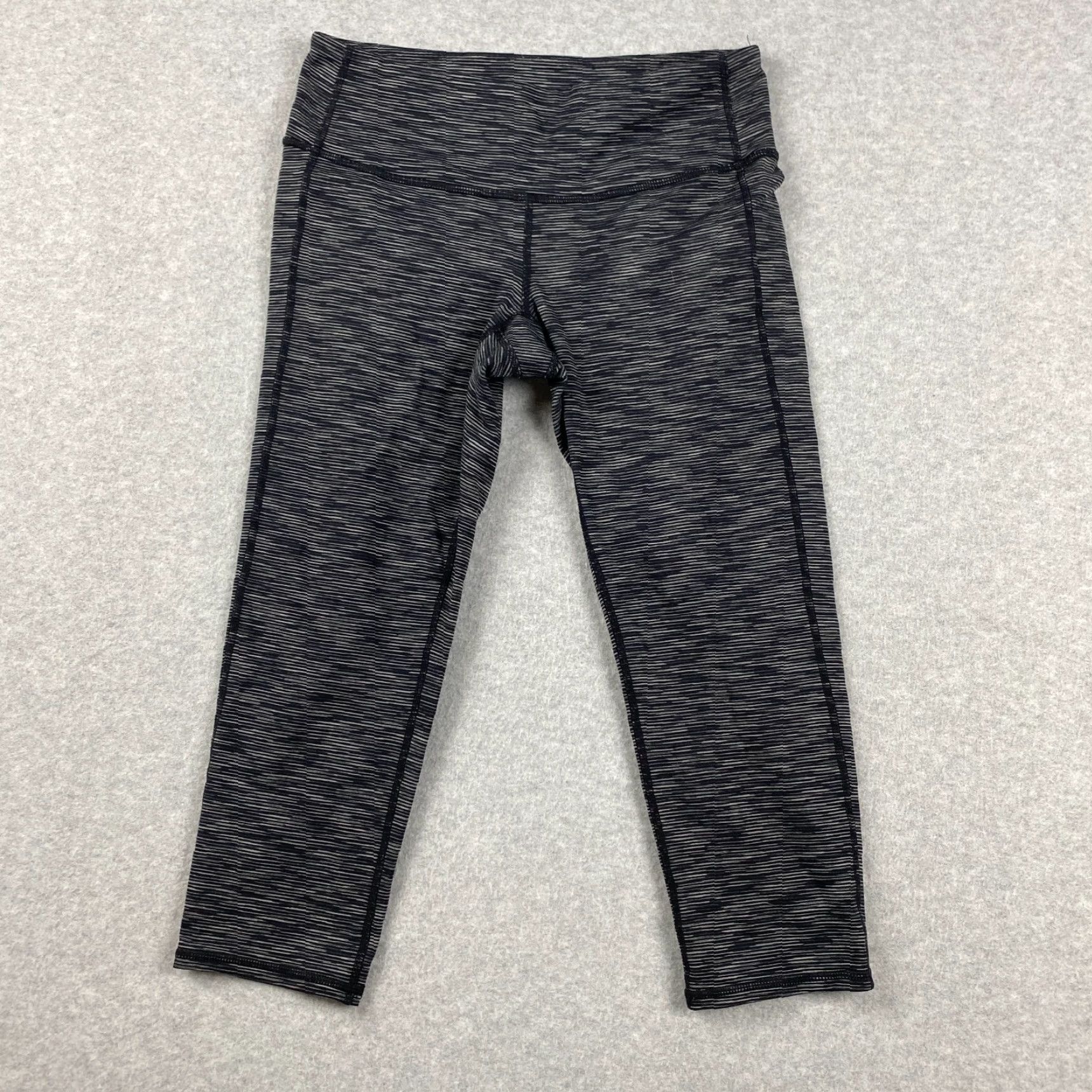 Athleta Athleta Leggings Womens Small S Black Pull On Striped Capri Mid-Rise Stretch Size 26" / US 2 / IT 38 - 2 Thumbnail