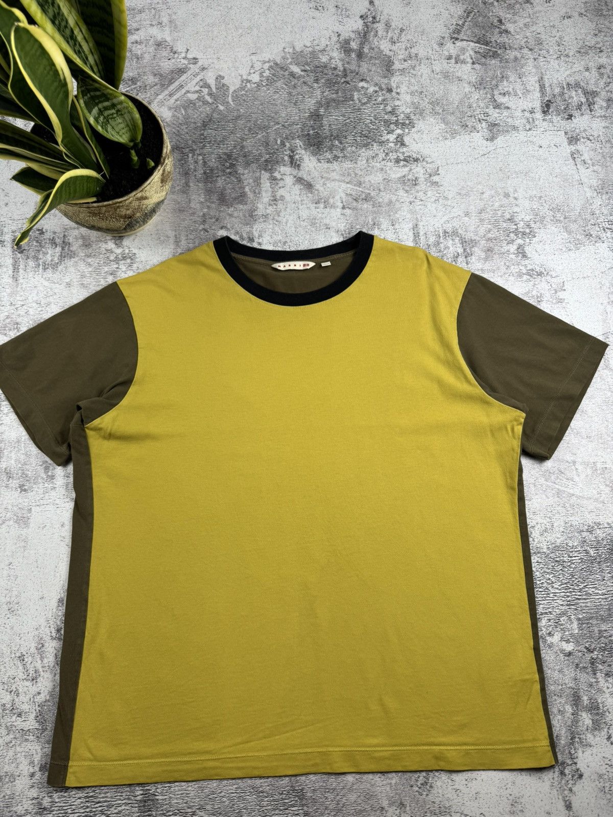 Marni × Uniqlo MARNI X UNIQLO Yellow Basic Blank Large Luxury Cotton Jersey Basic T-Shirt Tee Size US L / EU 52-54 / 3 - 4 Thumbnail