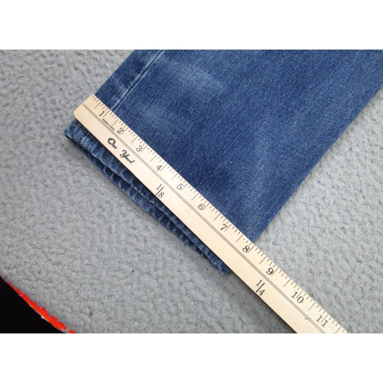 Polo Ralph Lauren VINTAGE Polo Ralph Lauren Jeans Mens 32x32 Blue Classic Straight Whiskering Honeycomb Style: Straight Medium Blue Denim Five-Pocket Zipper Size US XS / EU 42 / 0 - 3 Thumbnail