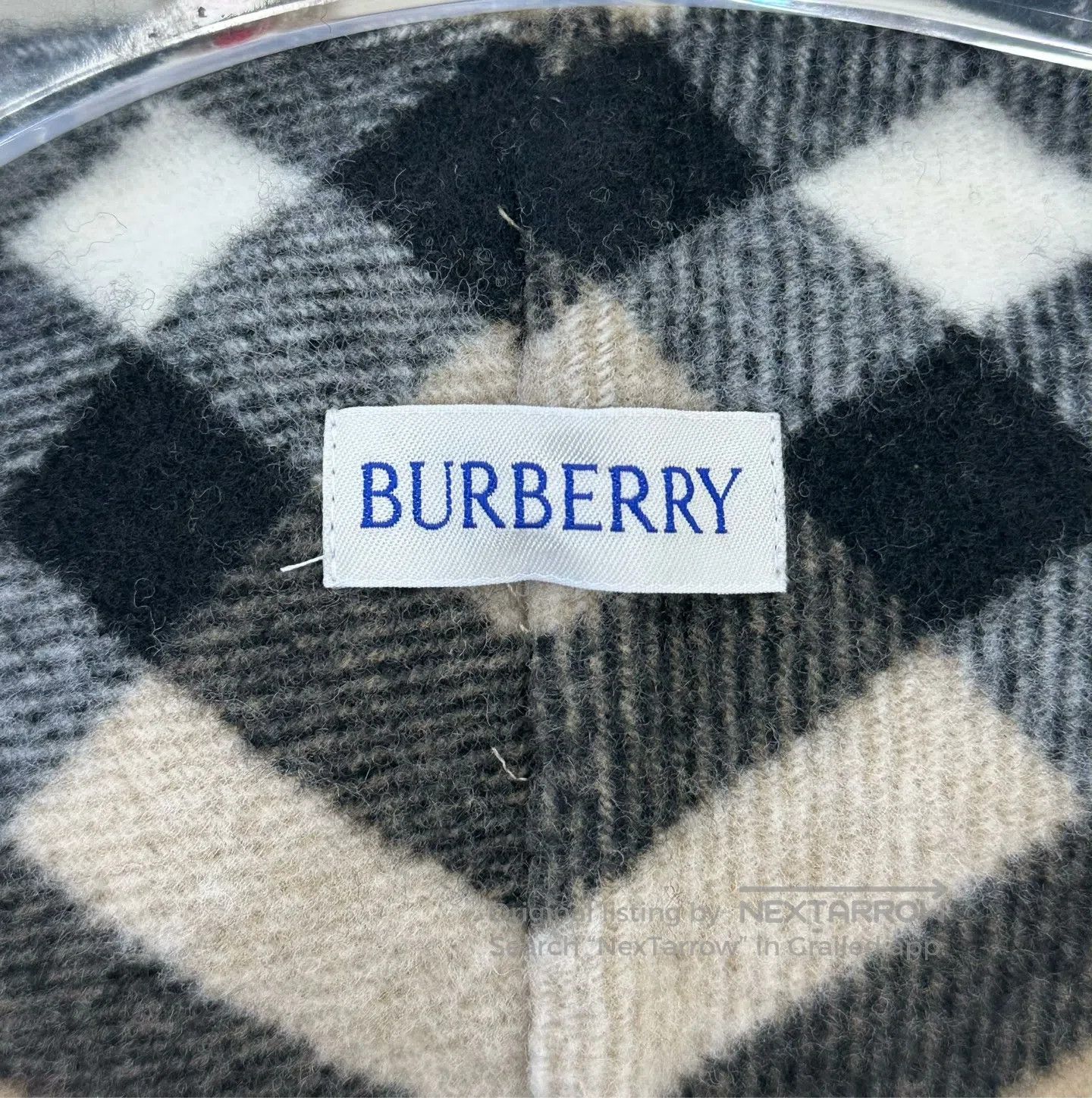 Burberry Burberry size F Khaki Classic Plaid Triangular Shawl| Size S / US 4 / IT 40 - 3 Thumbnail