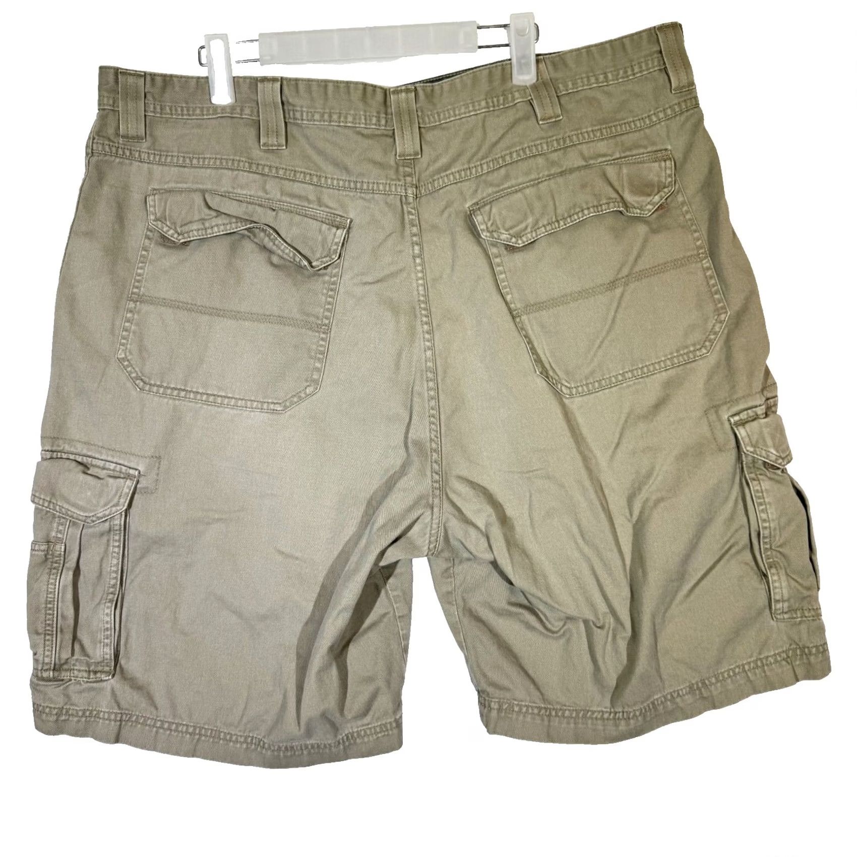 Wrangler Wrangler Hero Cargo Shorts Men’s 40 Khaki 100% Cotton Zip Fly Outdoor Workwear Casual/Workwear Men’s Size 40 Khaki Cotton Cargo Shorts Size US 40 / EU 56 - 2 Thumbnail