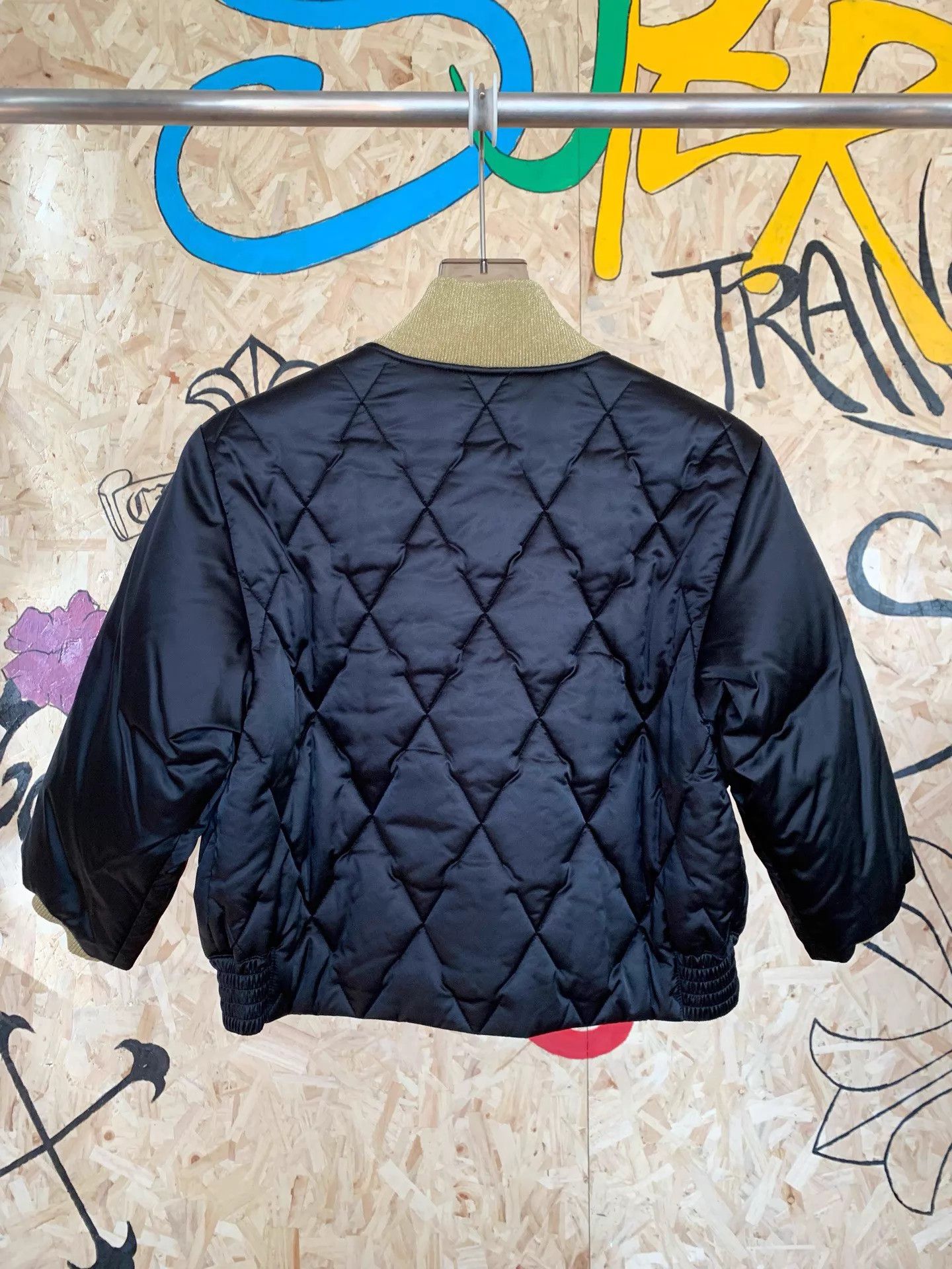 Chanel Chanel Metiers d'Art Black & Gold Short Puffer Jacket Size XS / US 0-2 / IT 36-38 - 6 Thumbnail